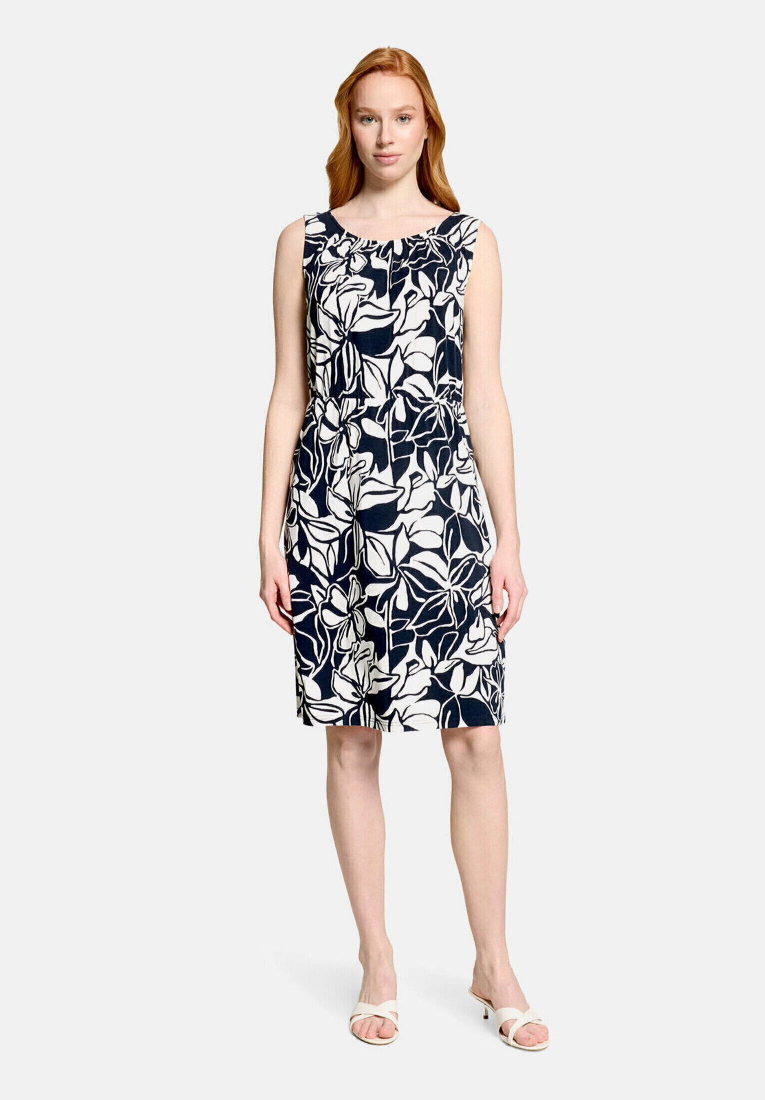 Robe d'été à encolure ronde, BETTY BARCLAY