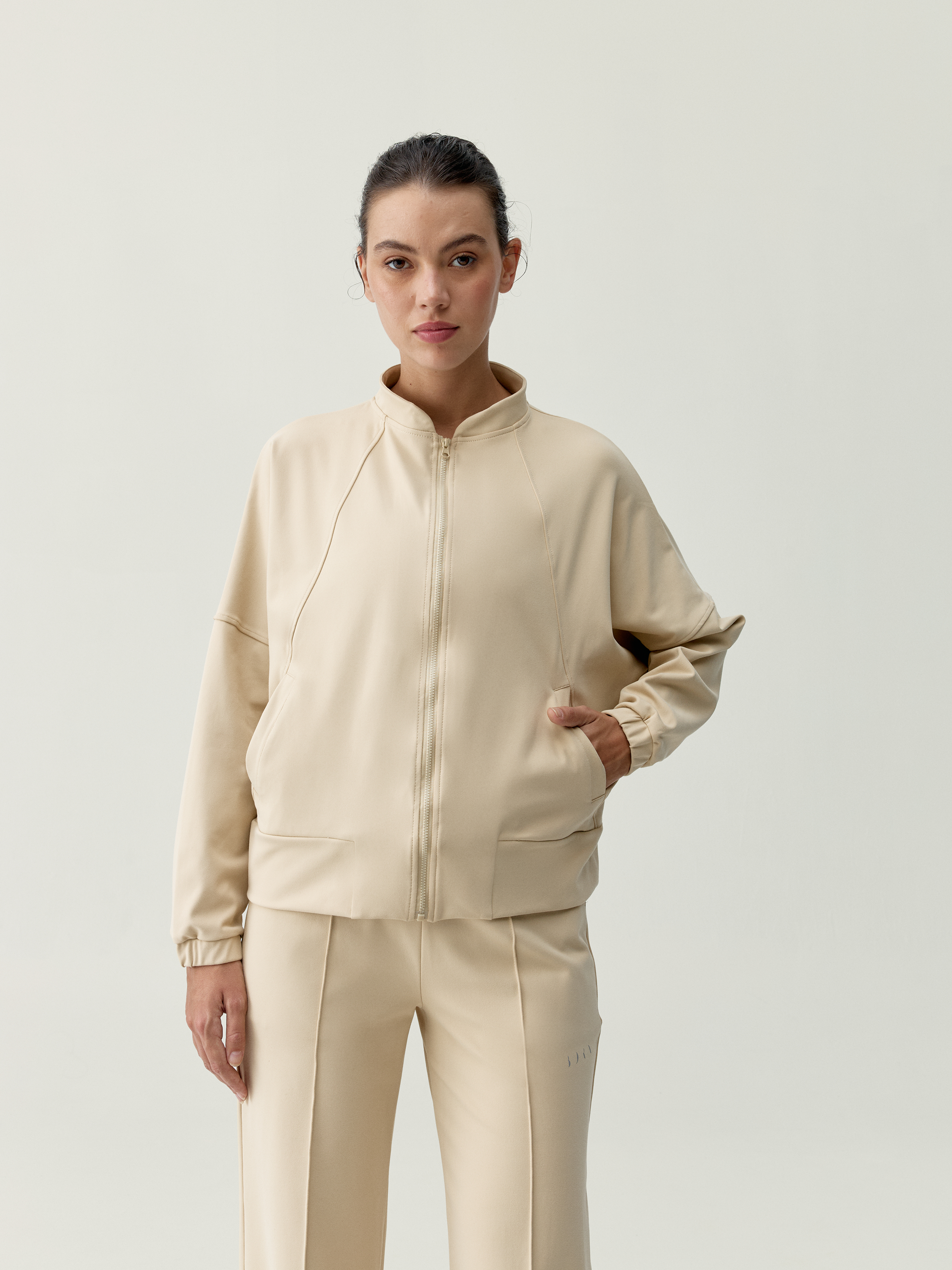 Veste de sport femme Leila Avec poches fermeture éclair, BORN
