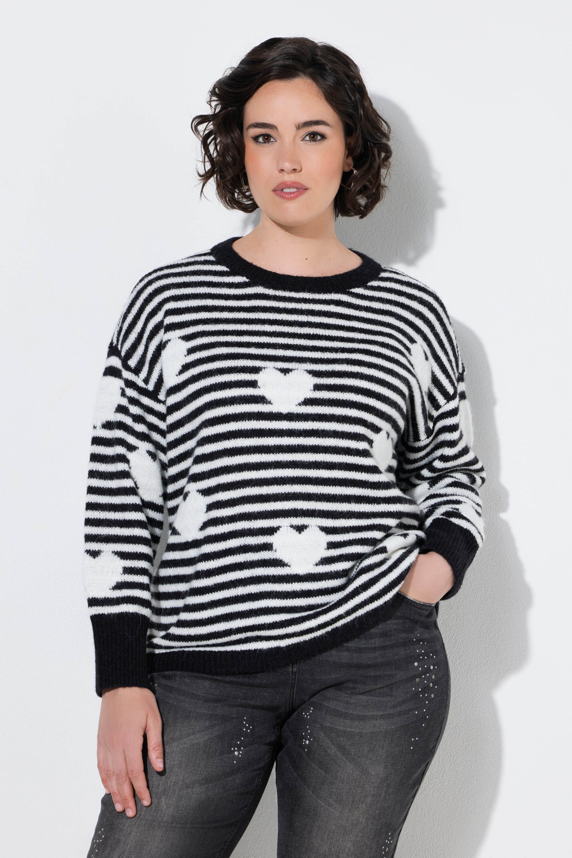 Pull à rayures avec motif cœurs, col rond, ULLA POPKEN