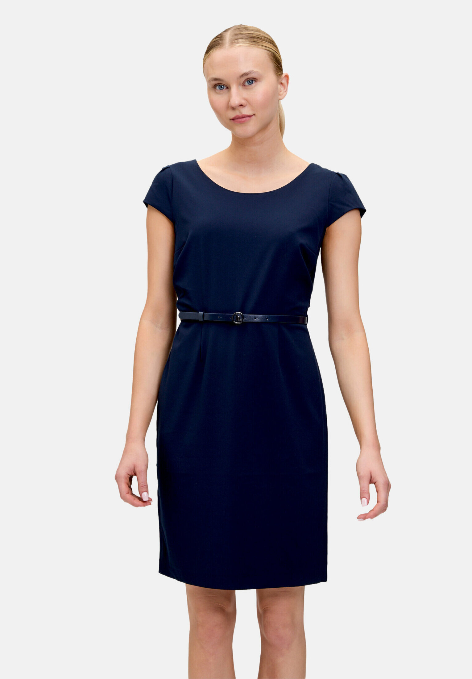 Robe droite à ceinture, BETTY & CO