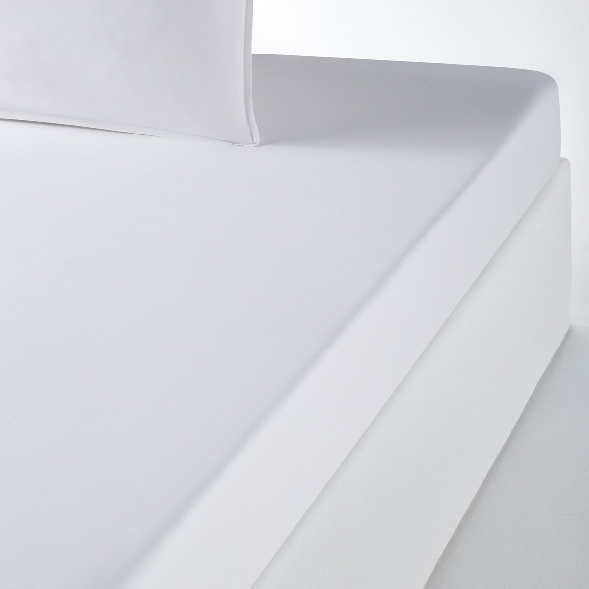 Plain Fitted Sheet in Organic Cotton Percale