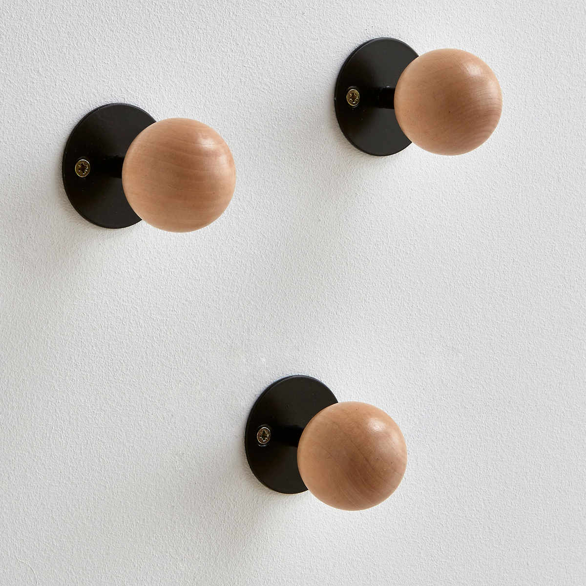Product photograph of Set Of 3 Agama Wall Hooks from La Redoute UK