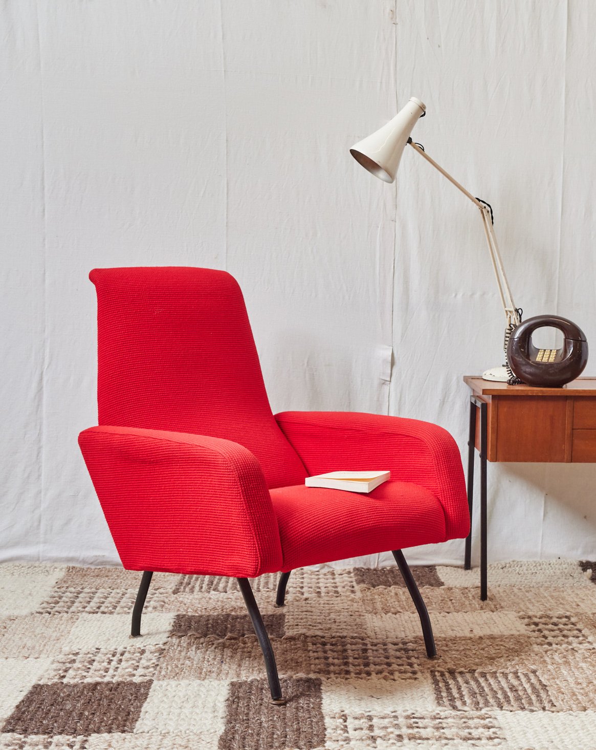 Fauteuil italien rouge Jakob N°971 - Bon état, DEBONGOUT