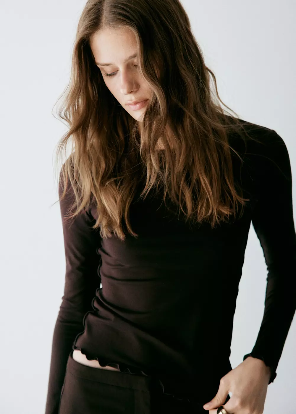 T-shirt côtelé détails festonnés, MANGO
