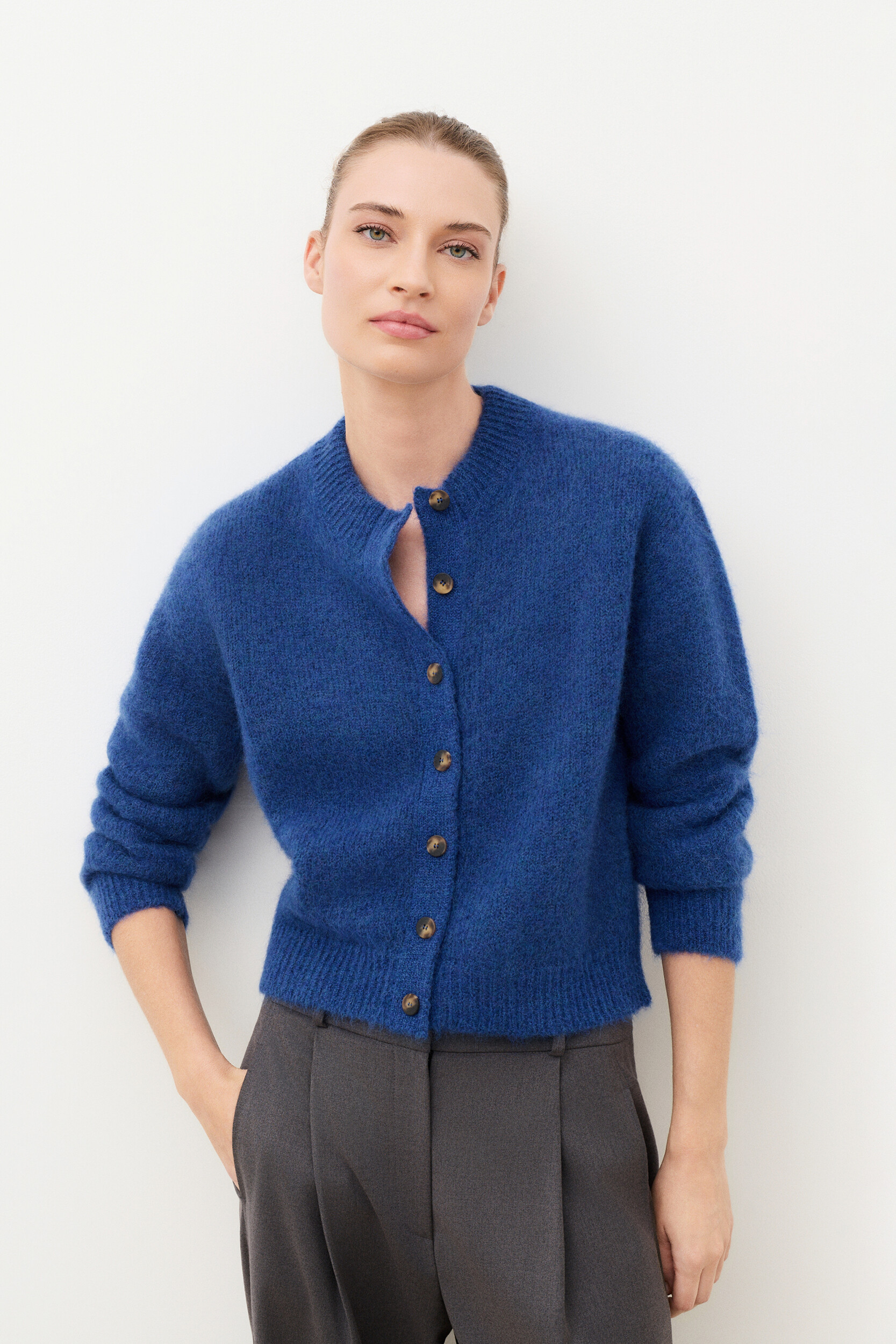 Gilet droit col rond maille poilue MDORIANE, CAROLL