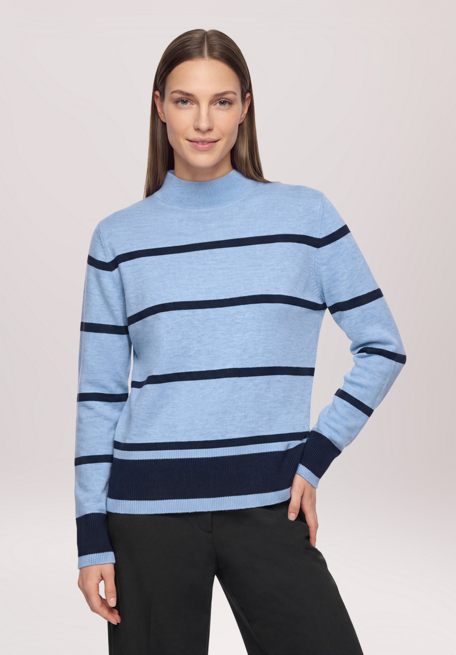 Pull-over en fine maille à col droit, BETTY BARCLAY