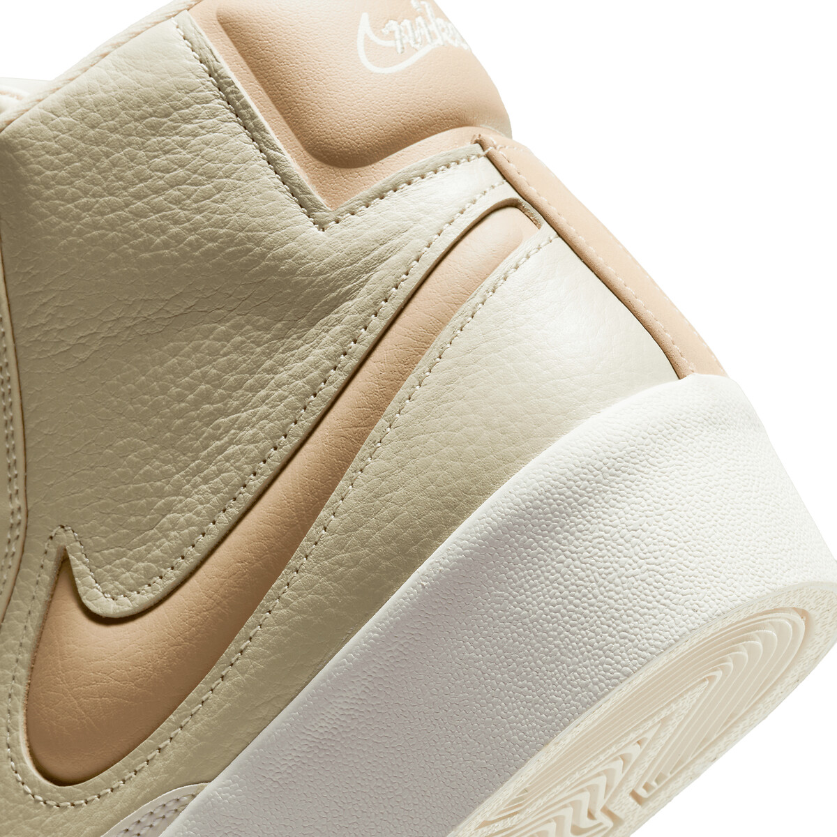 Blazer high top trainers in leather, beige, Nike | La Redoute