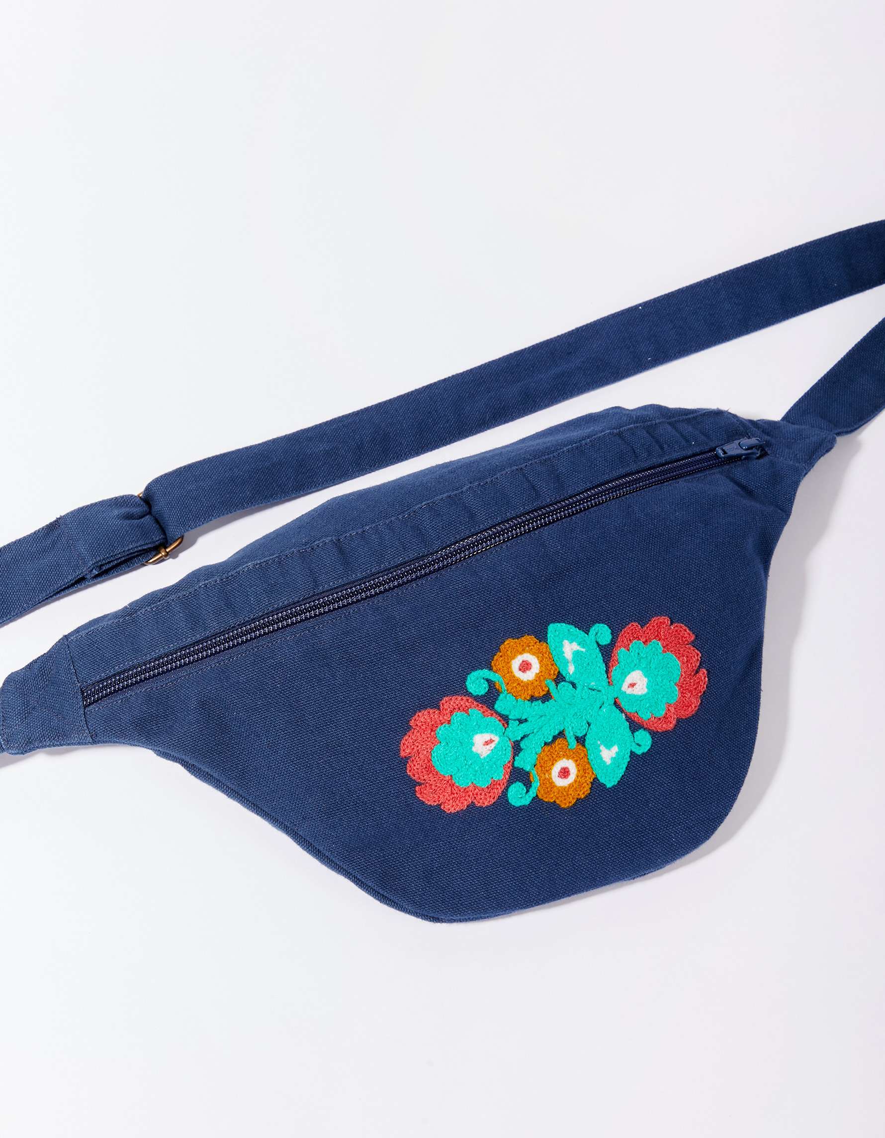 Sac banane coton uni brodé MALOU, LA FIANCÉE