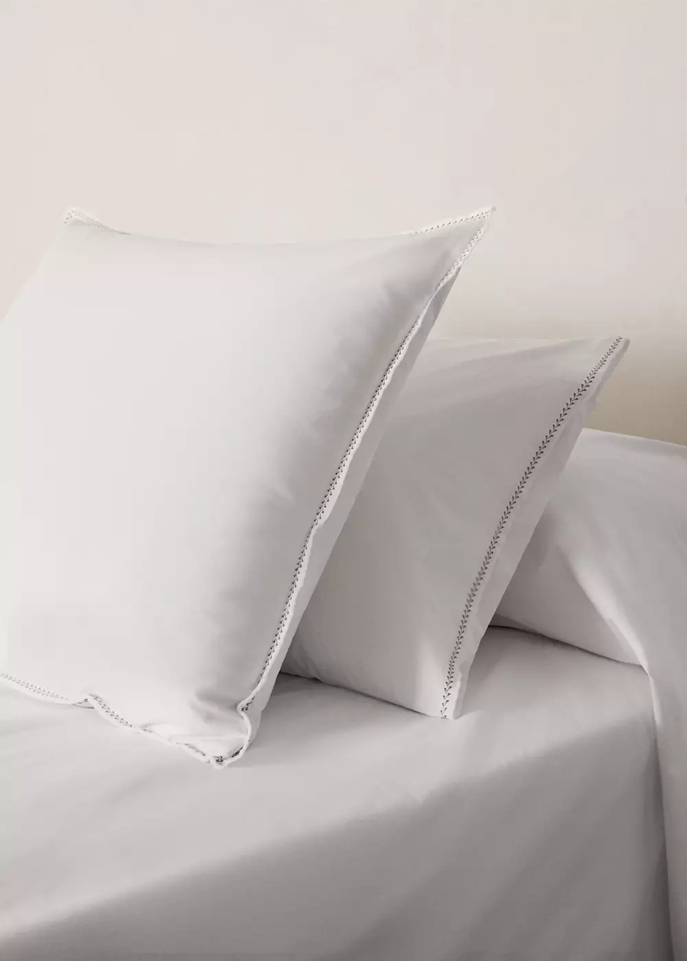 Taie d’oreiller percale de coton délavé surpiqûres zigzag 60x60 cm, MANGO HOME