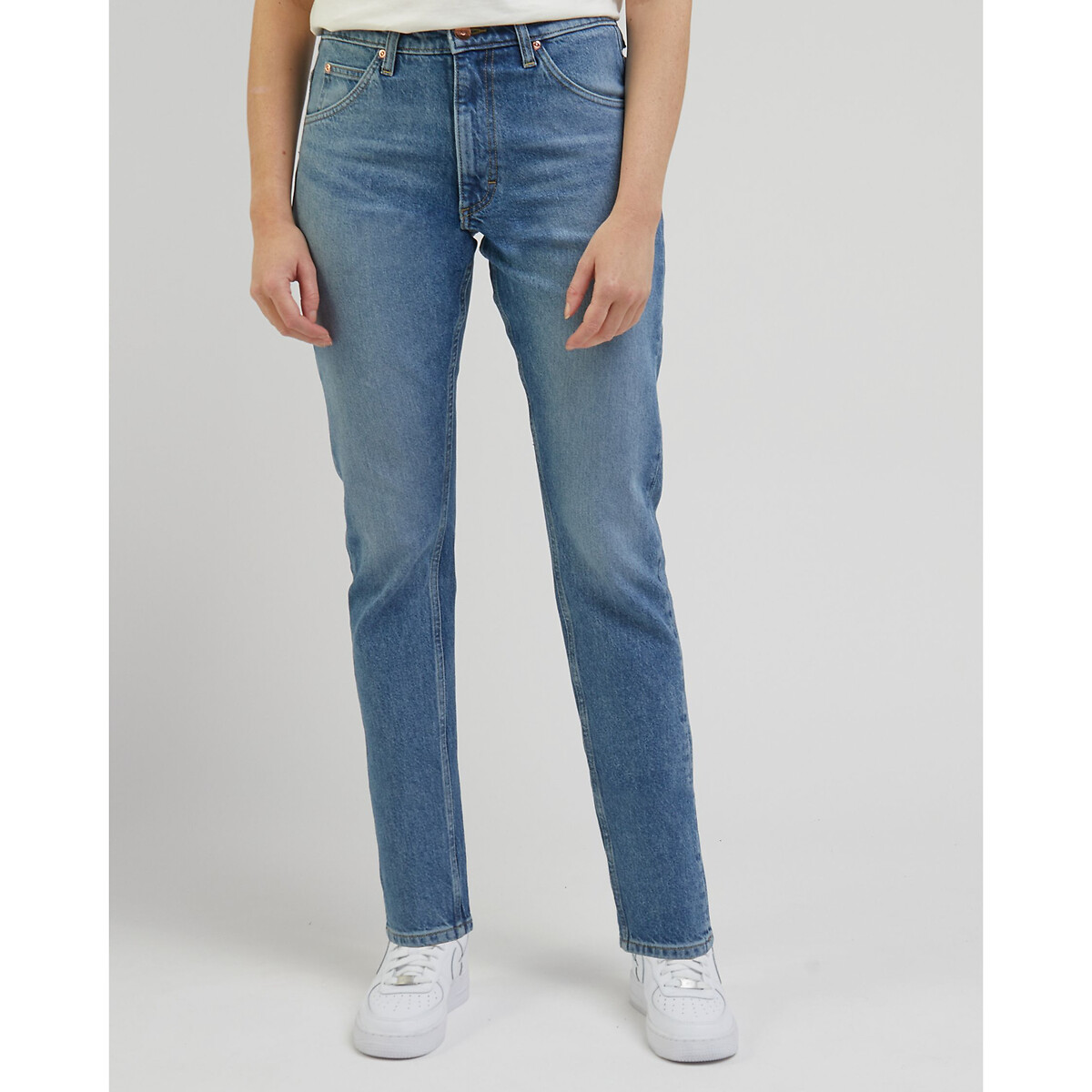 Image of Slim Fit Jeans in Mid Rise, Length 32"