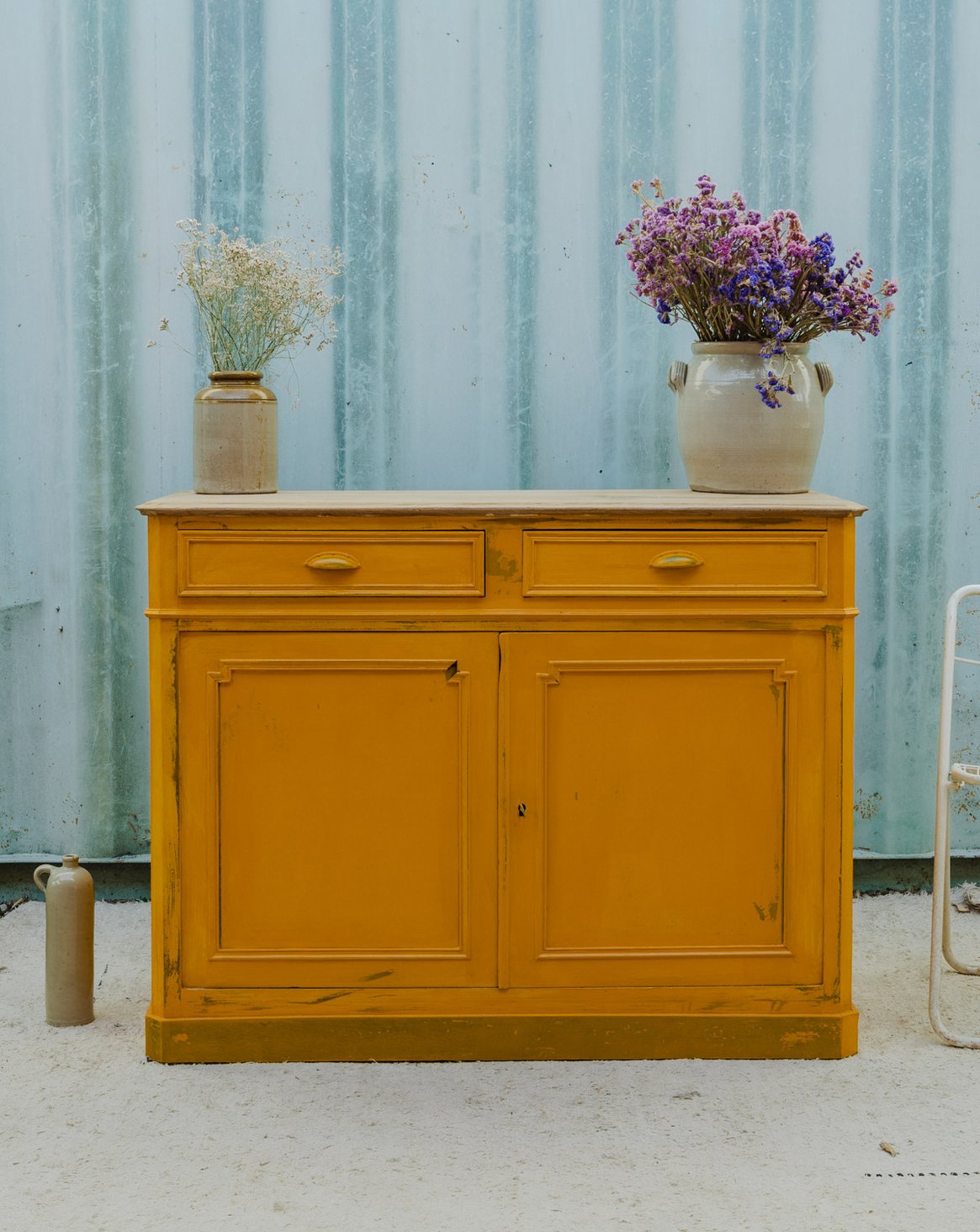 Buffet en bois jaune moutarde Gilbert N°1908 - Bon état, DEBONGOUT