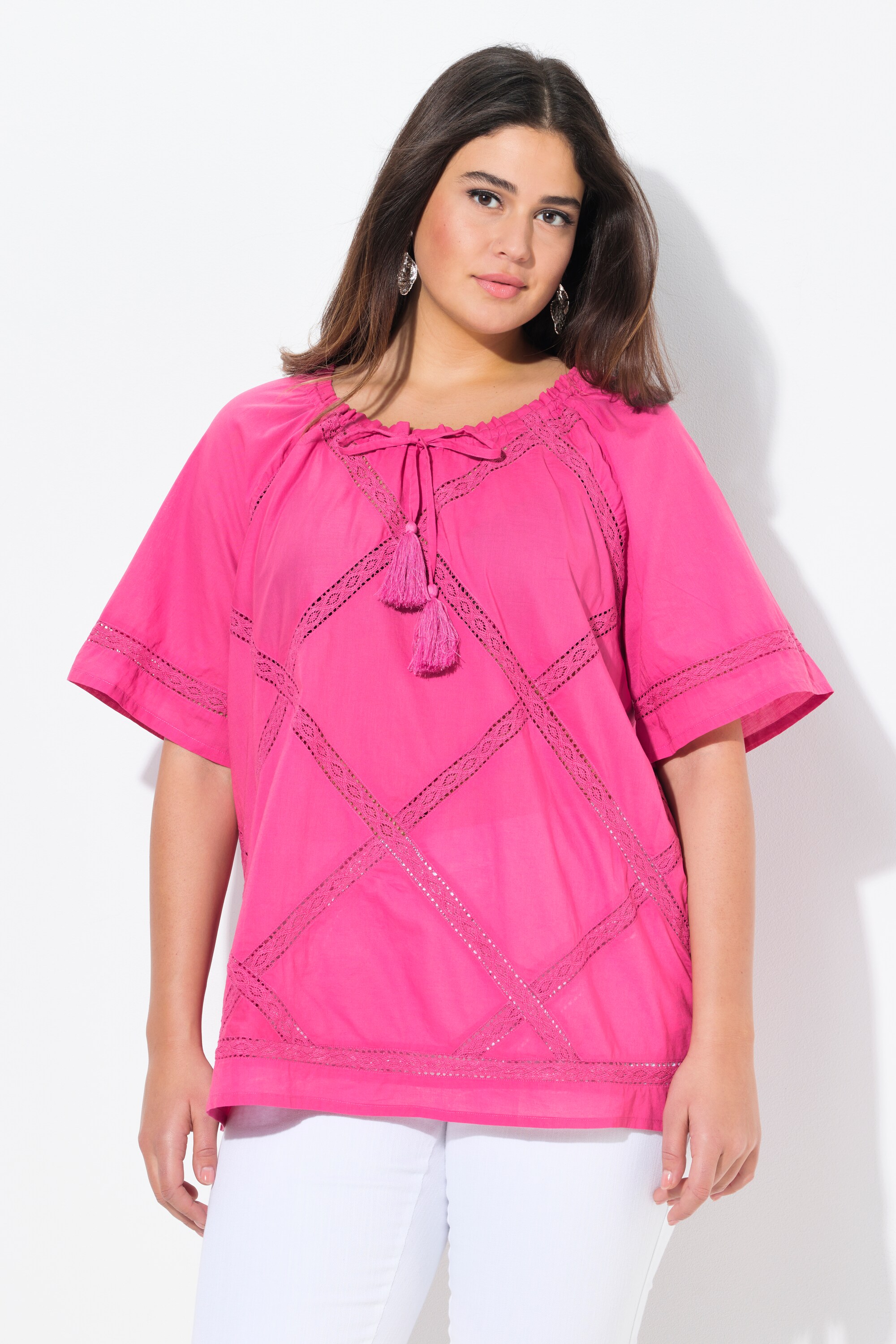 Blouse à empiècements en dentelle crochetée., ULLA POPKEN