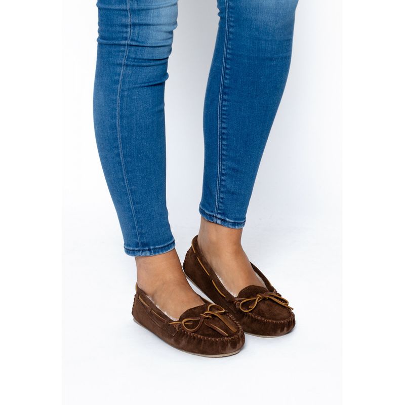 Mocassins Femme Minnetonka Taille 5 (US) - Modèle 40332 Marron Daim - Doublure Fourrure - Occasion