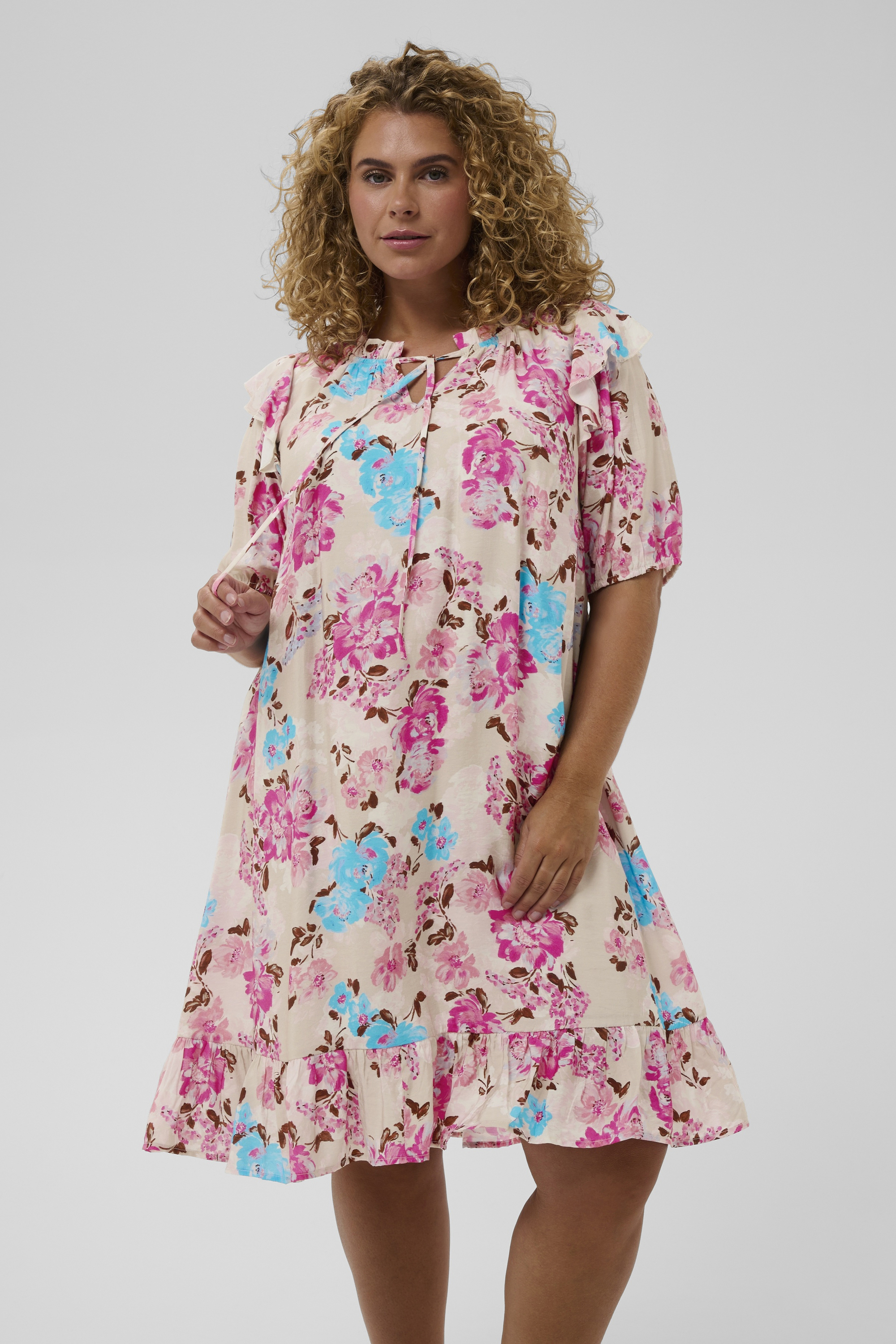 Robe, KAFFE CURVE