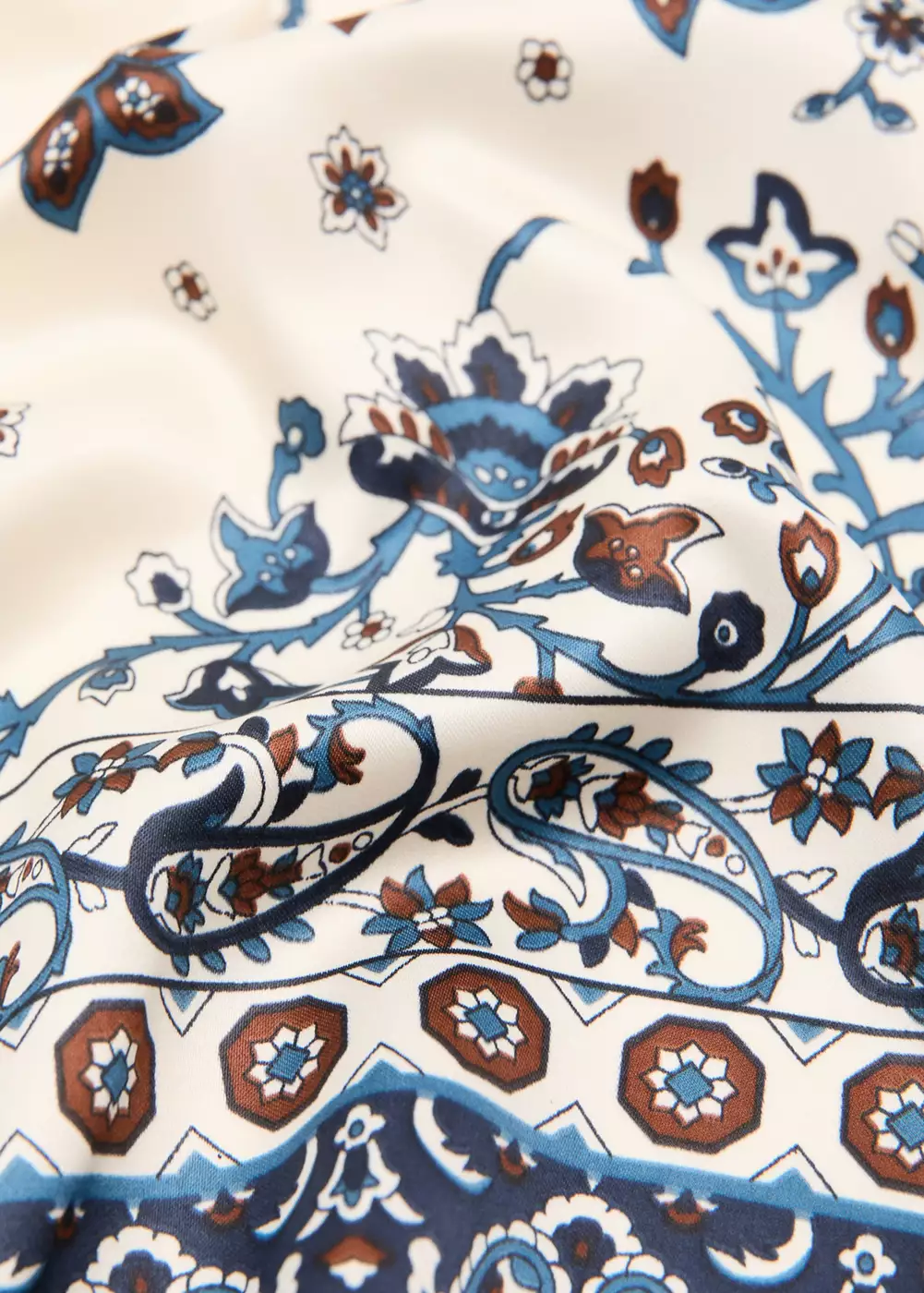 Foulard satiné paisley, MANGO
