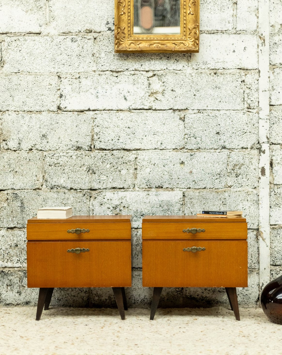 Paire de table de chevet vintage Maïa N°1547 - Bon état, DEBONGOUT