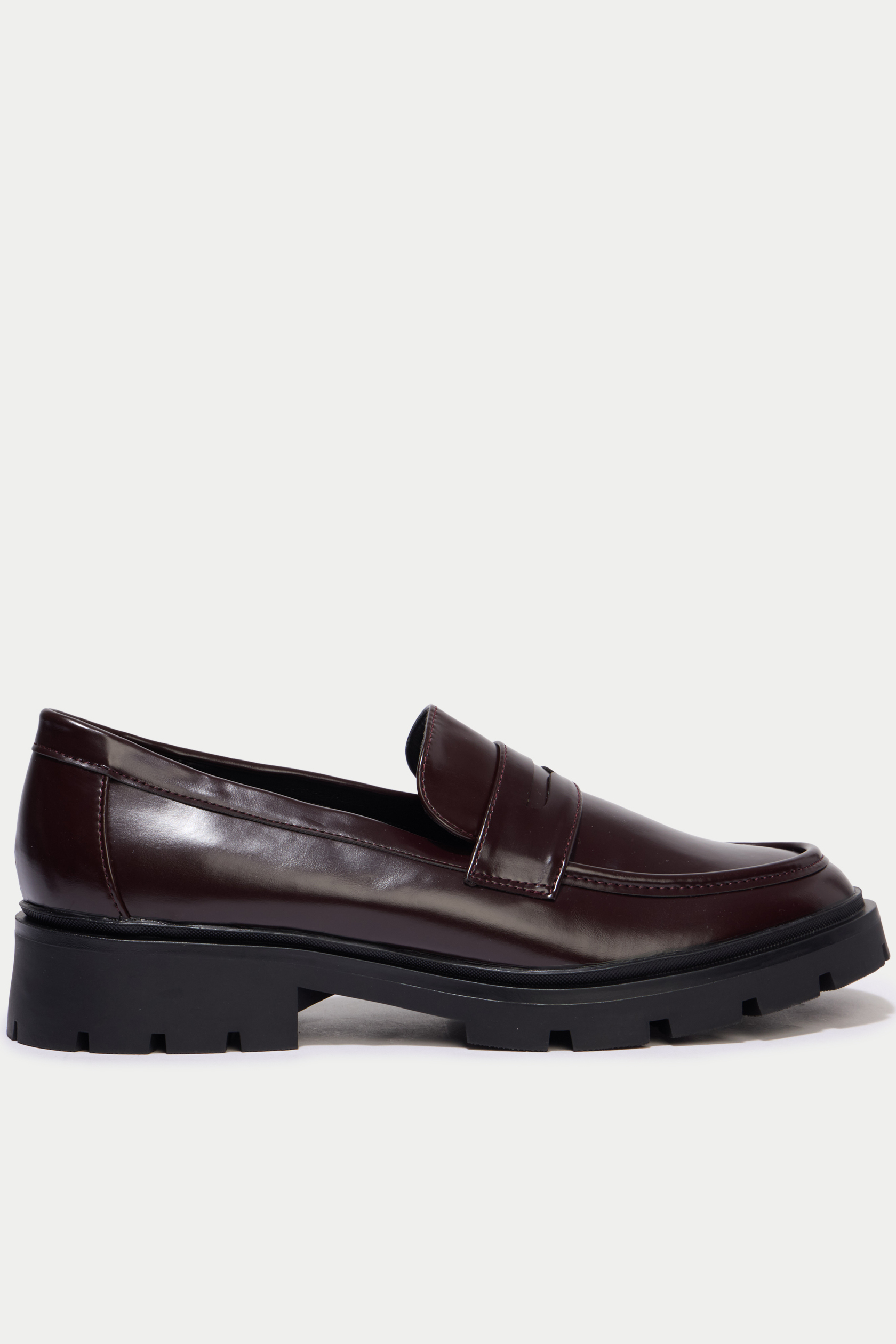 Mocassins, CACHE CACHE