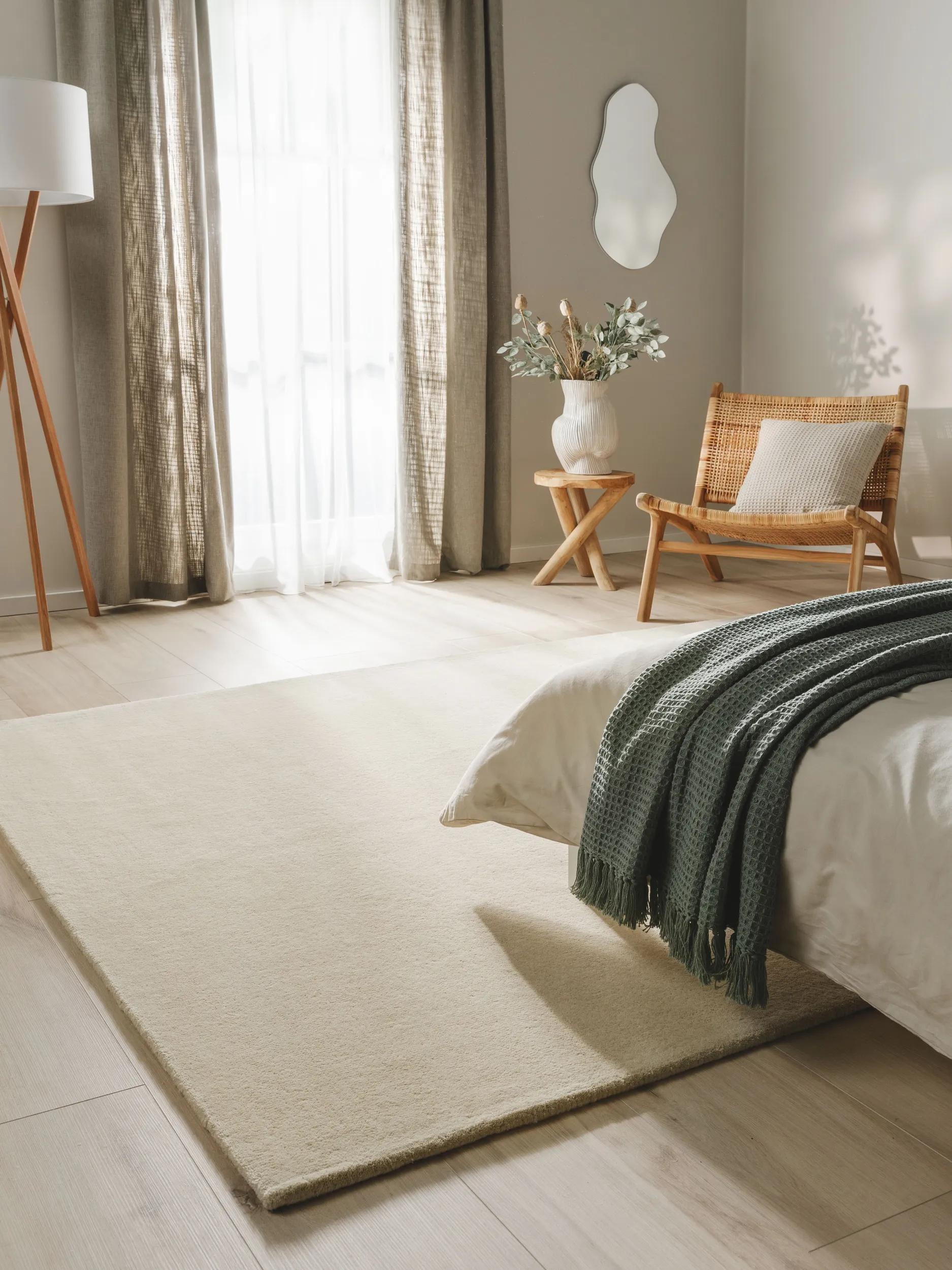 Tapis de laine tufté main BENT, BENUTA