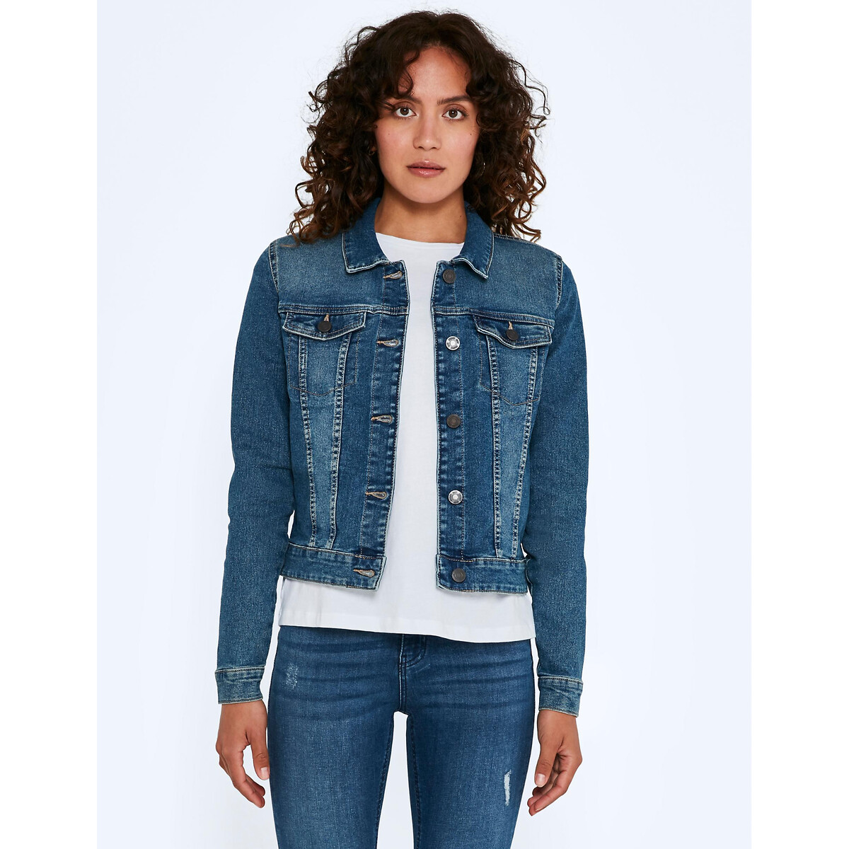 denim cropped buttoned jacket