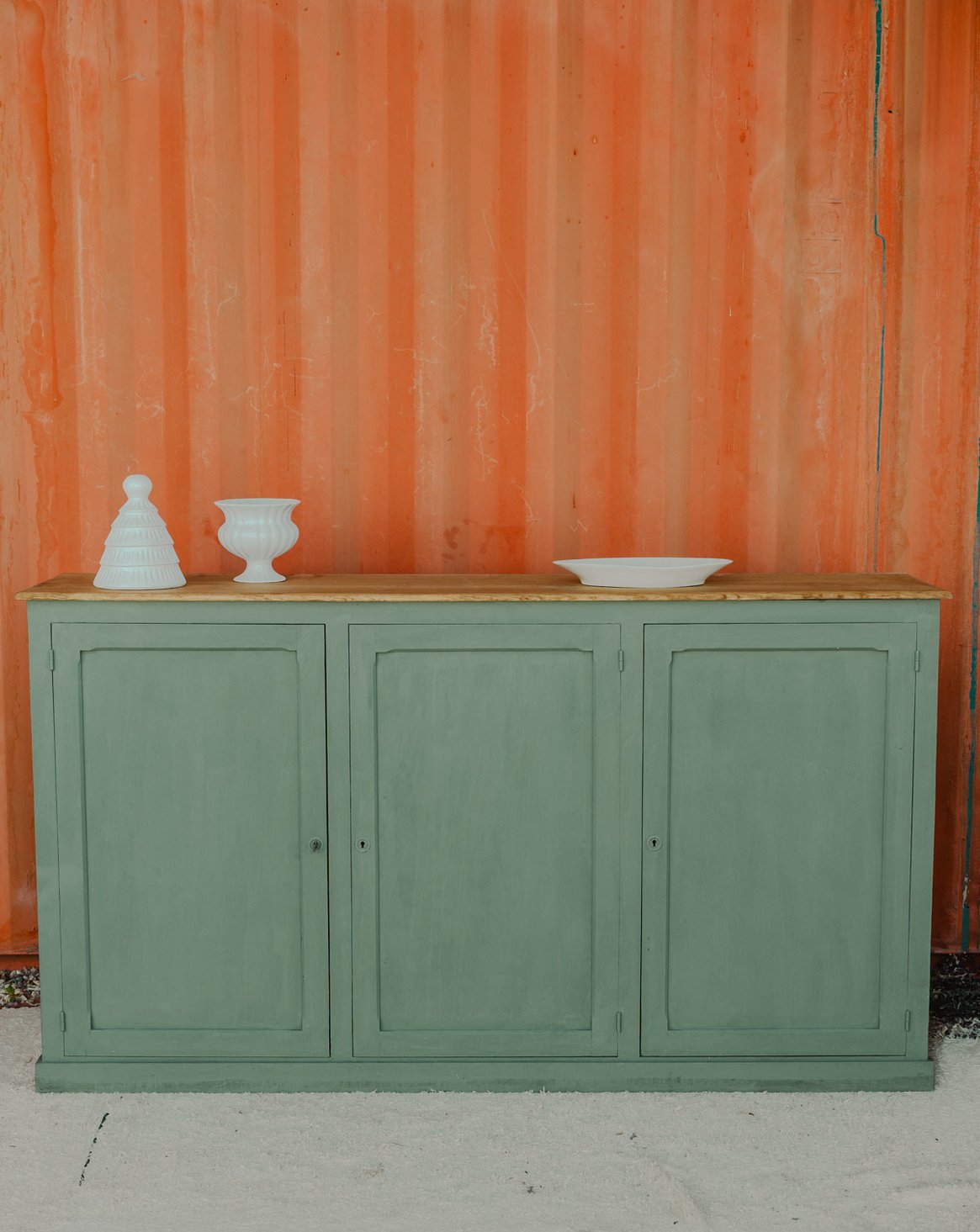 Long buffet en bois vert d'eau Gilbert N°1591 - Bon état, DEBONGOUT