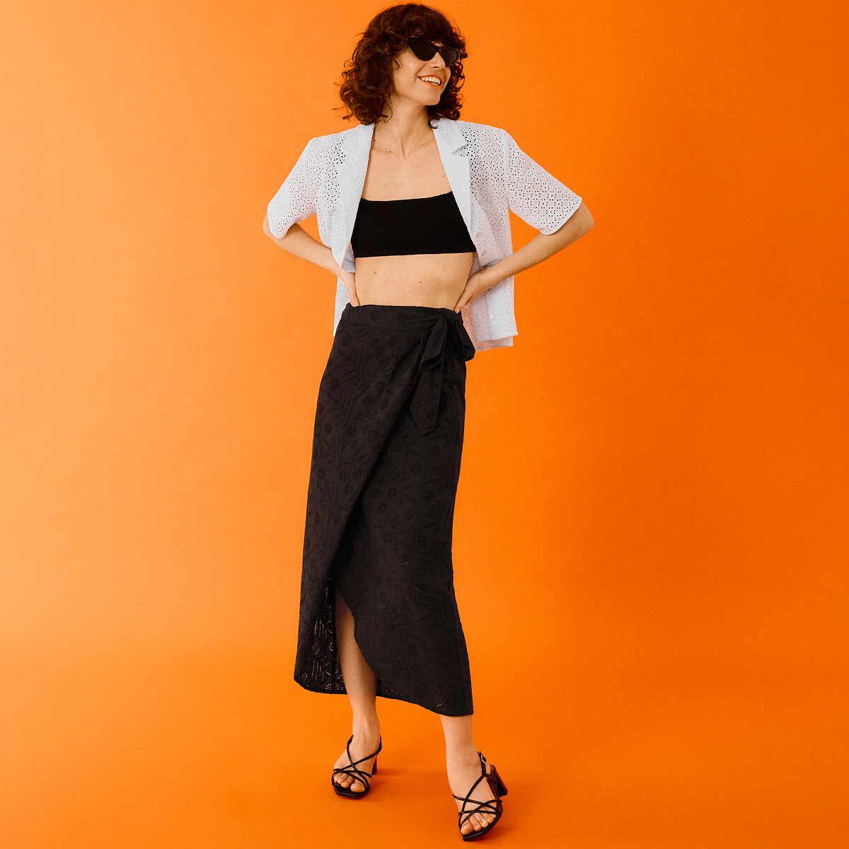 Jupe portefeuille en broderie anglaise La Redoute Collections noir La Redoute
