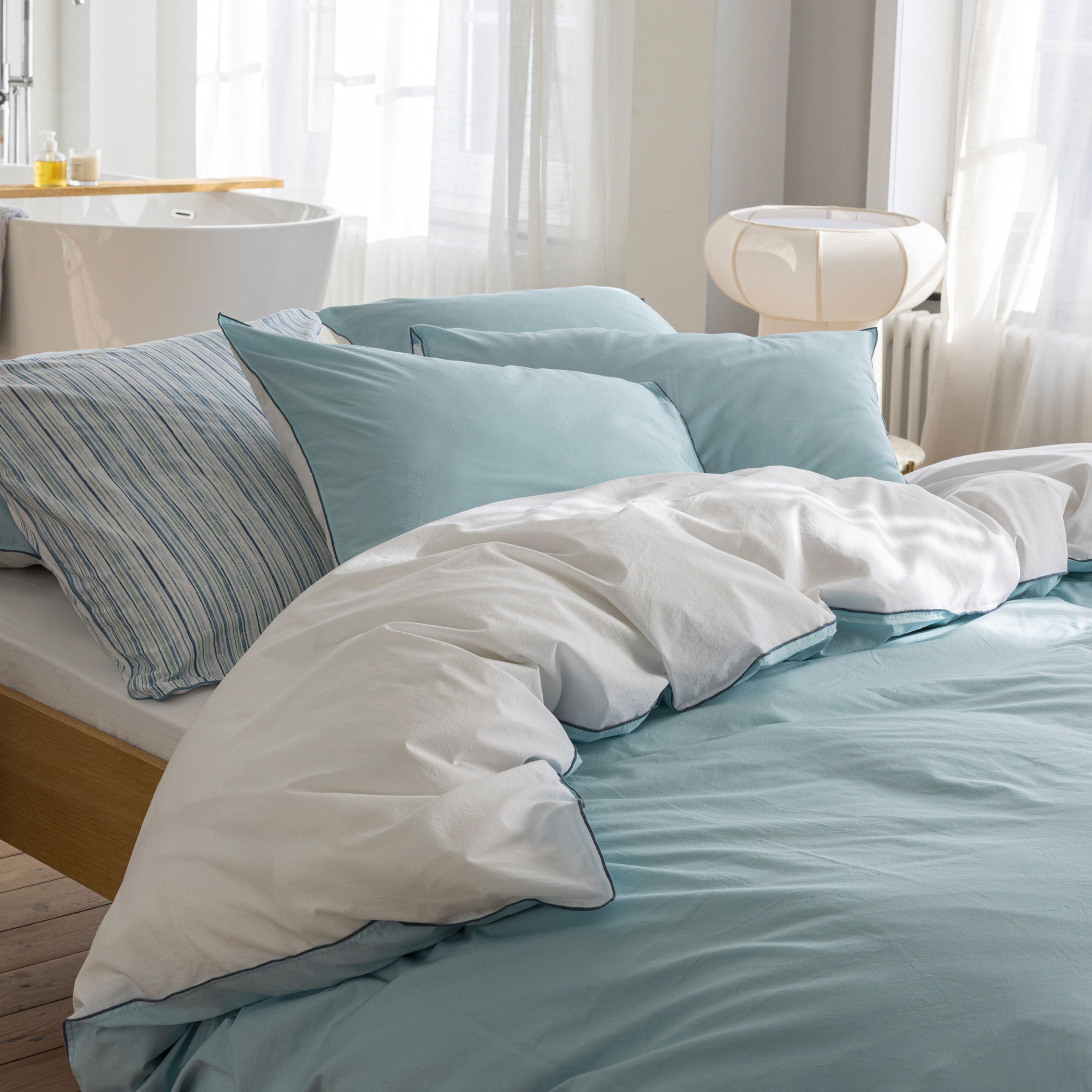 Housse de couette bicolore en percale de coton lavé, DOUCEUR LAVÉE, BLANC CERISE