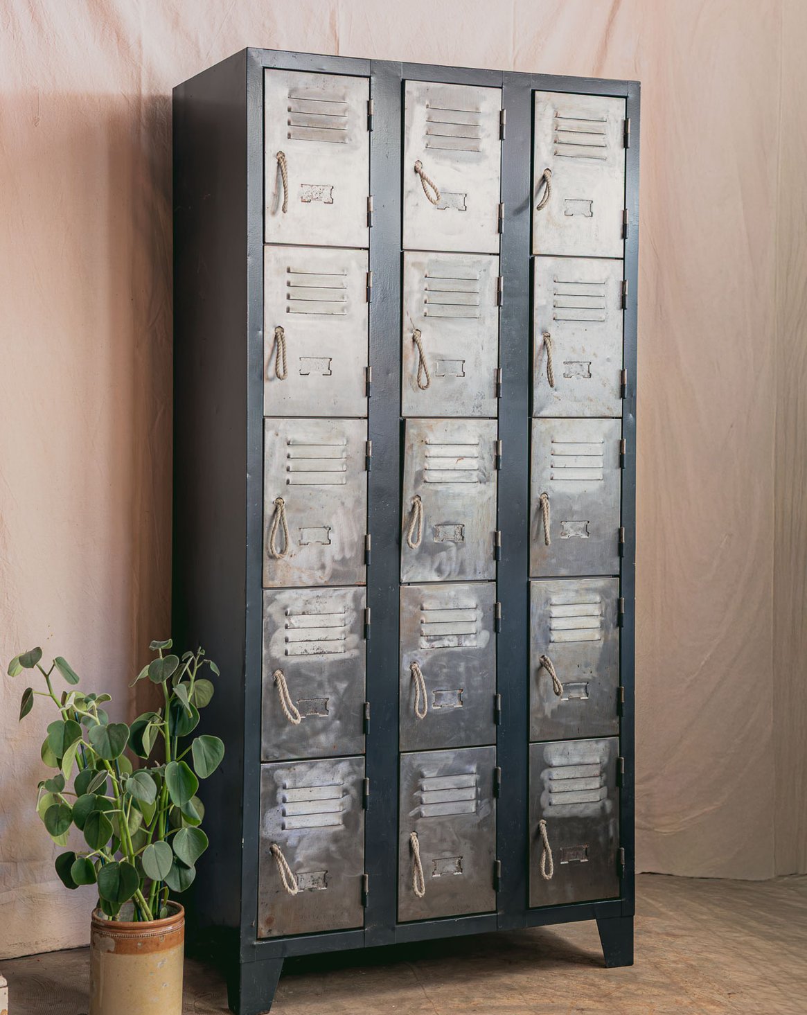 Armoire casier style industriel Magda N°724 - Bon état, DEBONGOUT