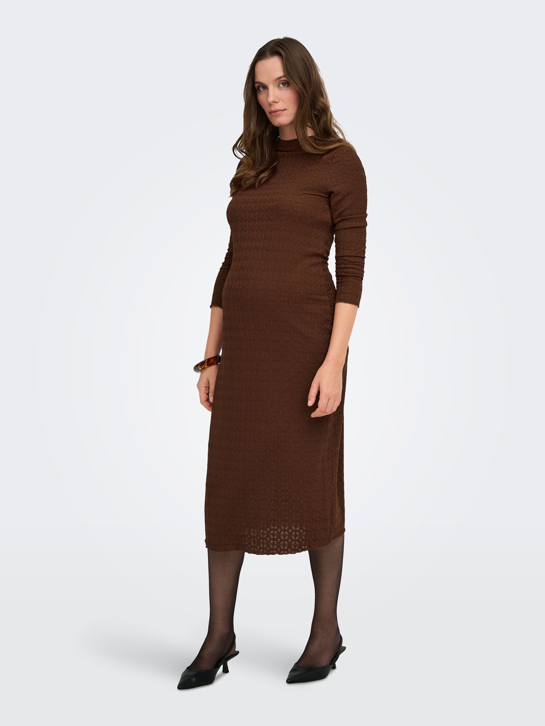 Robe, ONLY