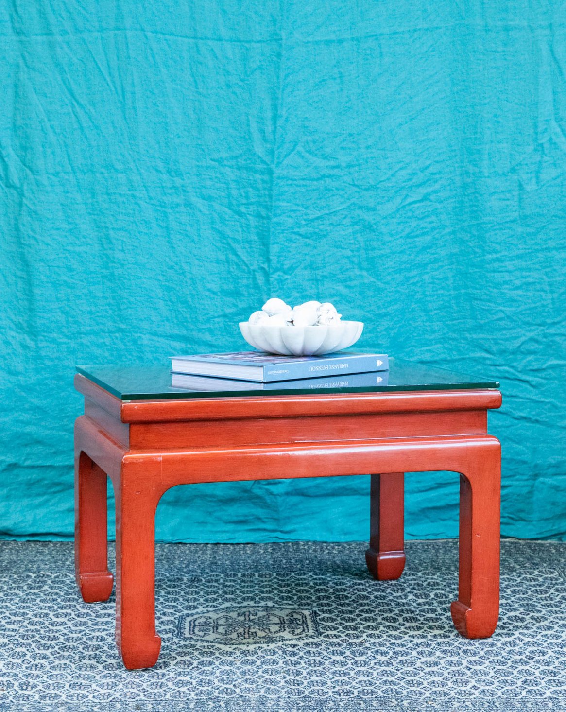 Table basse en bois laqué rouge Donna N°1609 - Bon état, DEBONGOUT