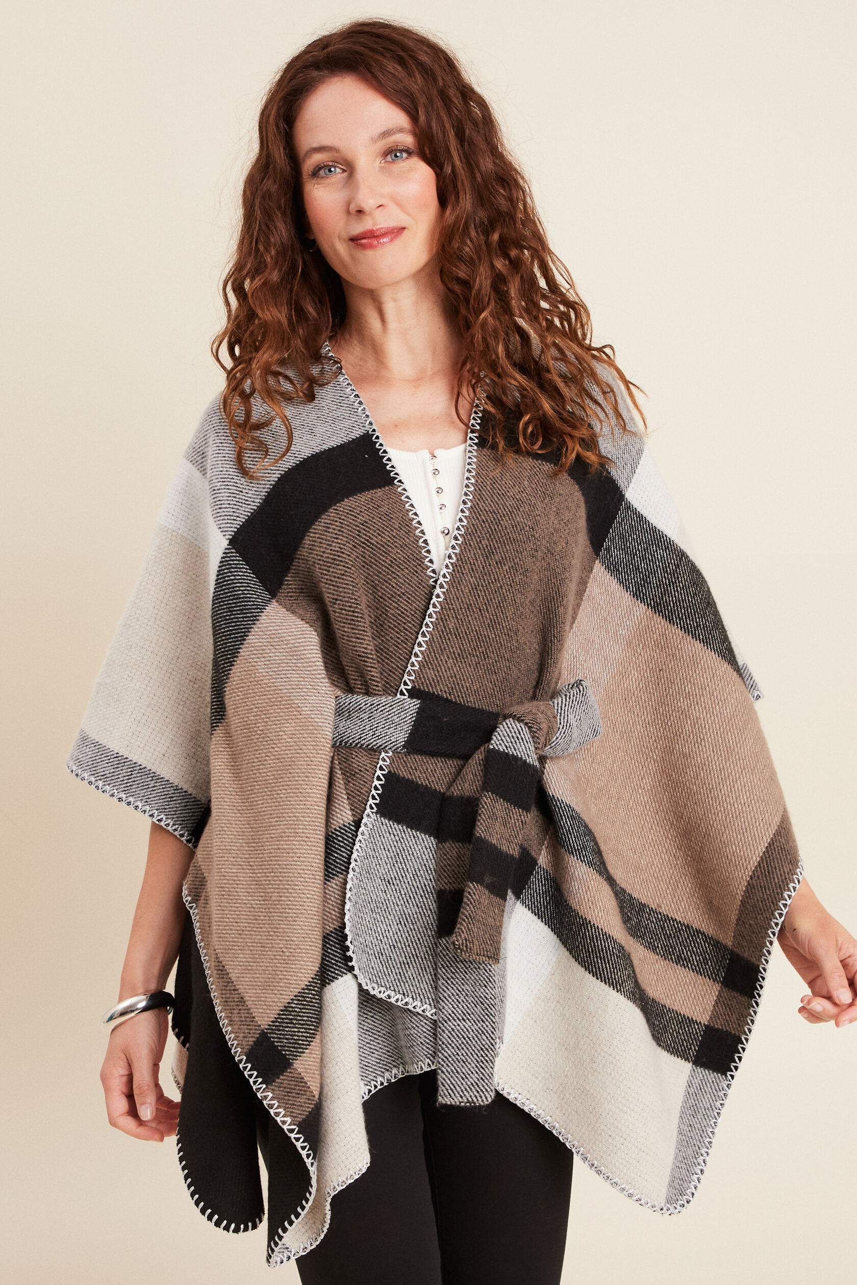 Poncho ceinturé, BREAL