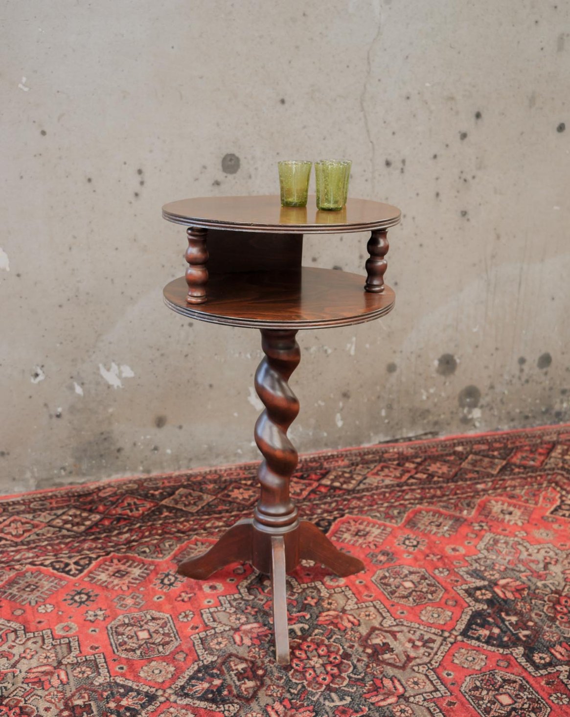 Guéridon aux deux tablettes Alfred N°220 - Bon état, DEBONGOUT