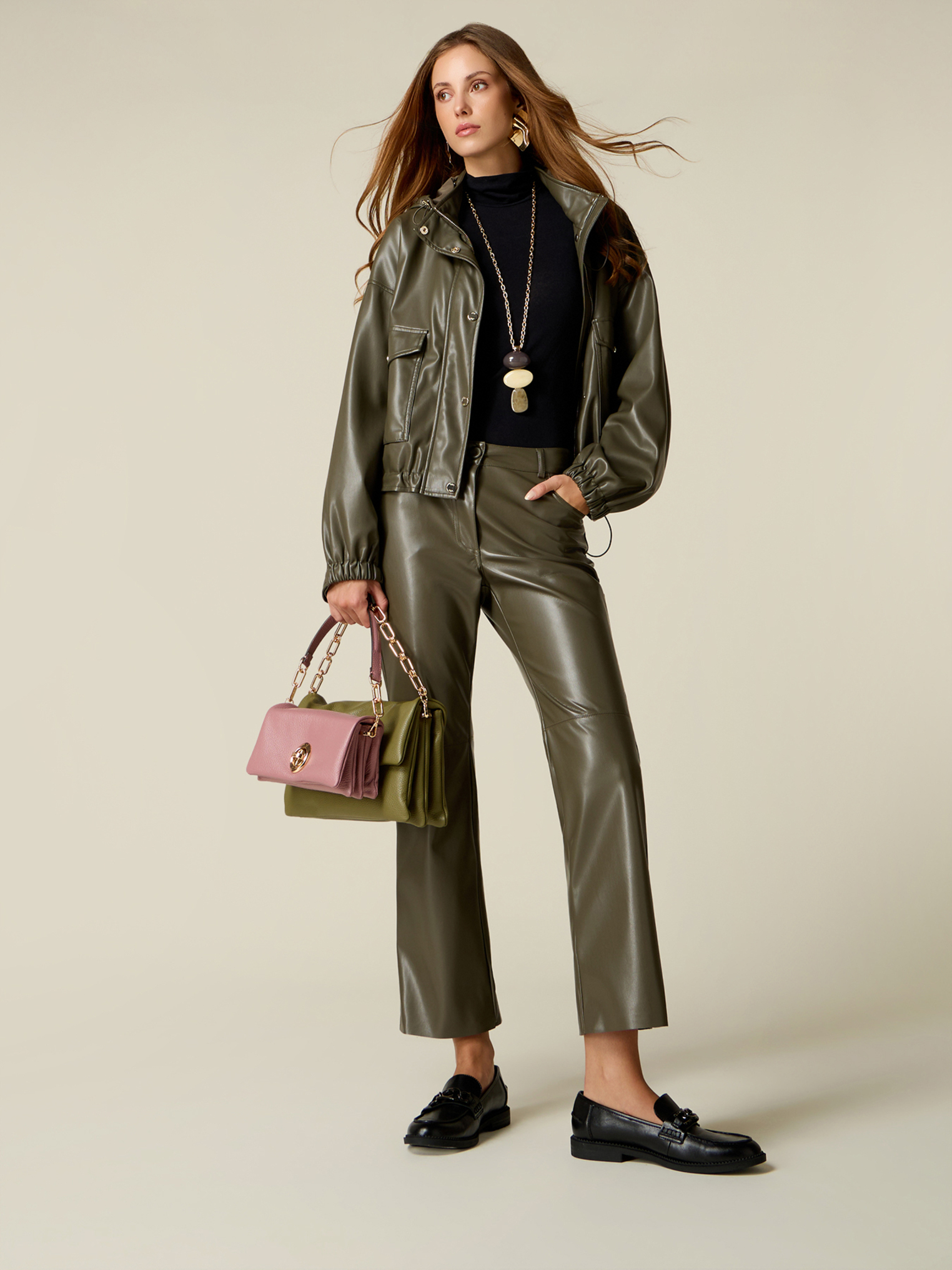 Pantalon flare enduit, OLTRE