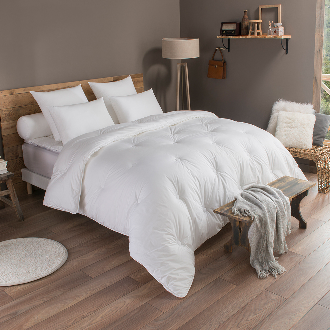 APSMILE Couette Légère Duvet D'Oie 135x200cm Hôtel - Pour Temps Chaud Et Dormeurs Chauds - Blanche
