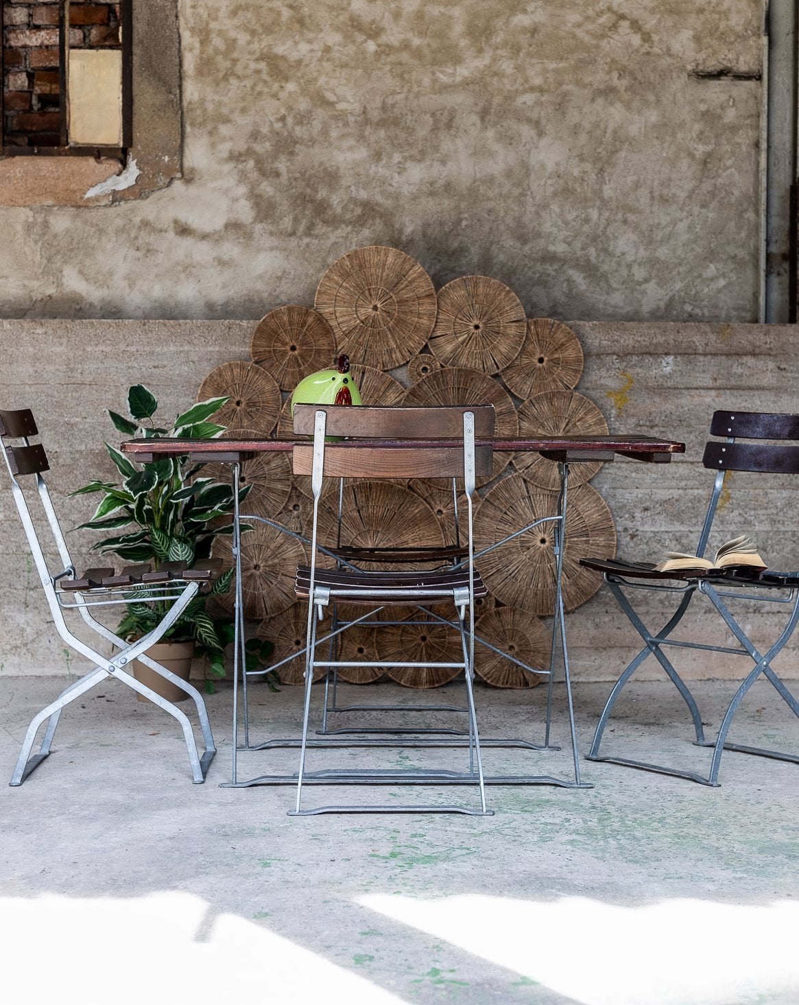 Ensemble de table et chaises d'extérieur Auguste N°19 - Bon état, DEBONGOUT