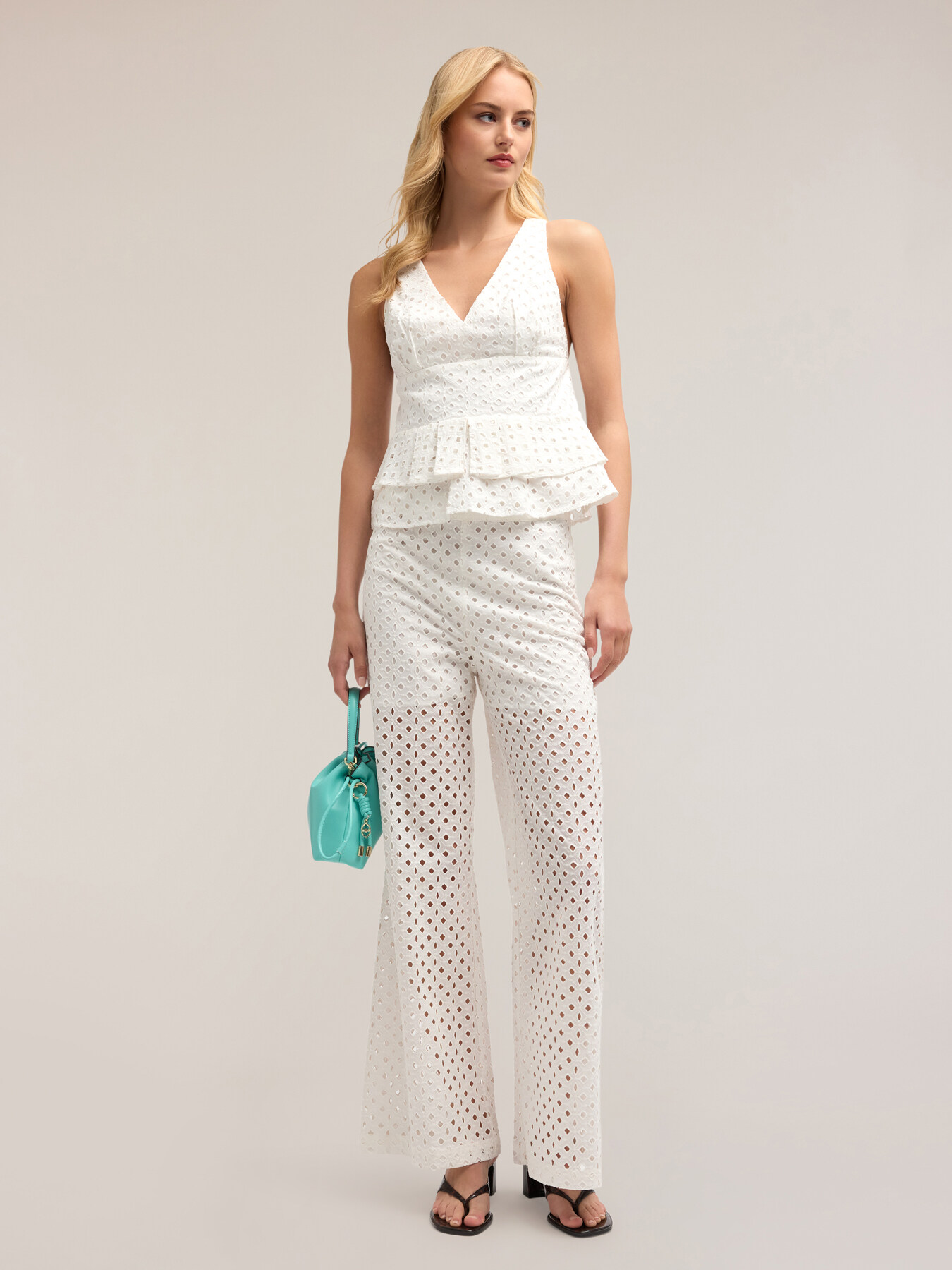 Pantalon large en broderie anglaise, MOTIVI