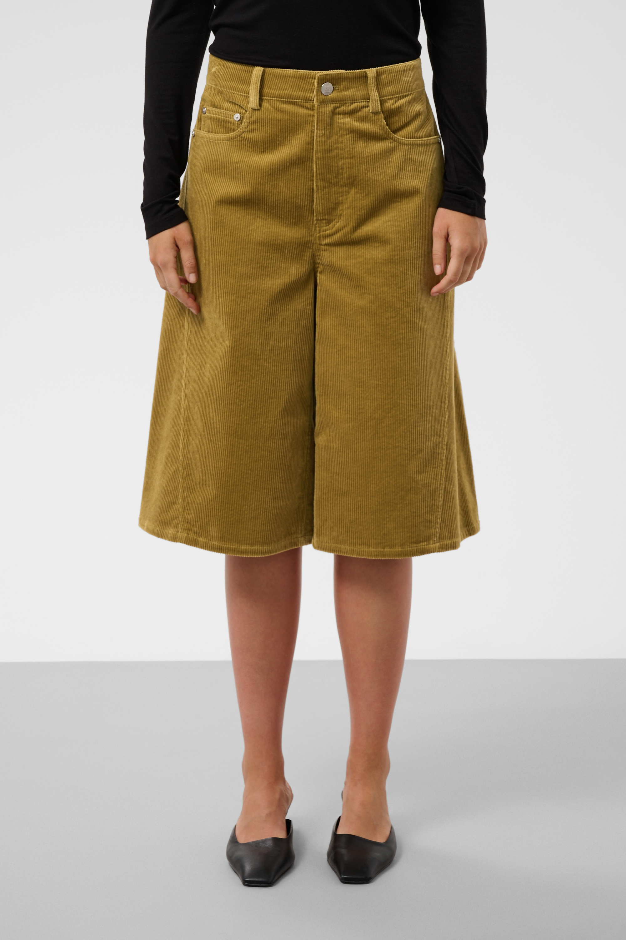 Shorts Casual, SOAKED IN LUXURY