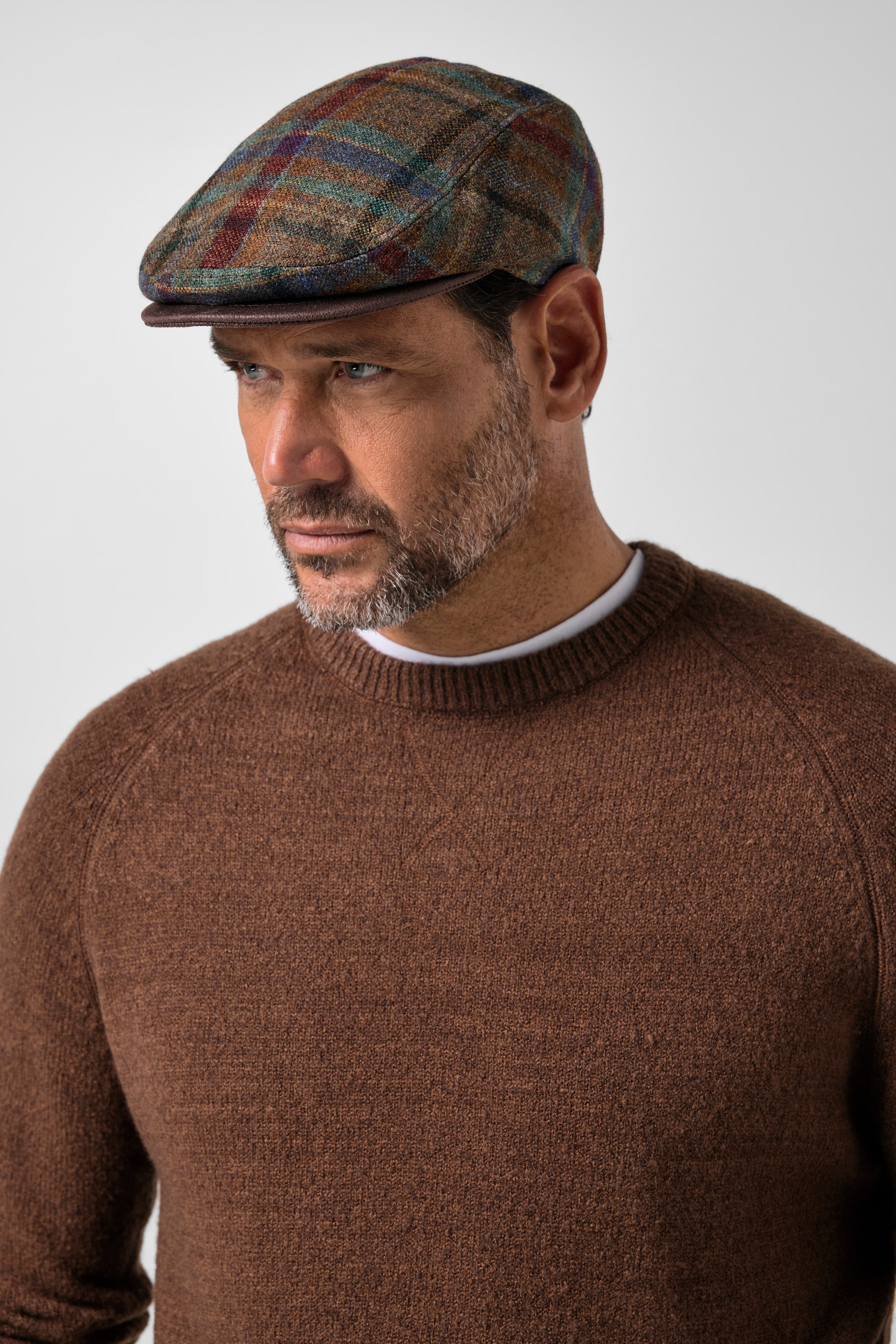 Casquette à visière, pure laine, taille M - L, JP1880