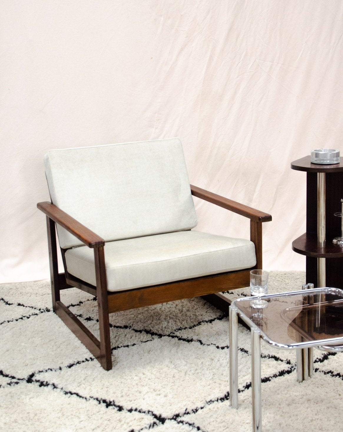 Fauteuil en pin et tissu Jakob N°1445 - Bon état, DEBONGOUT