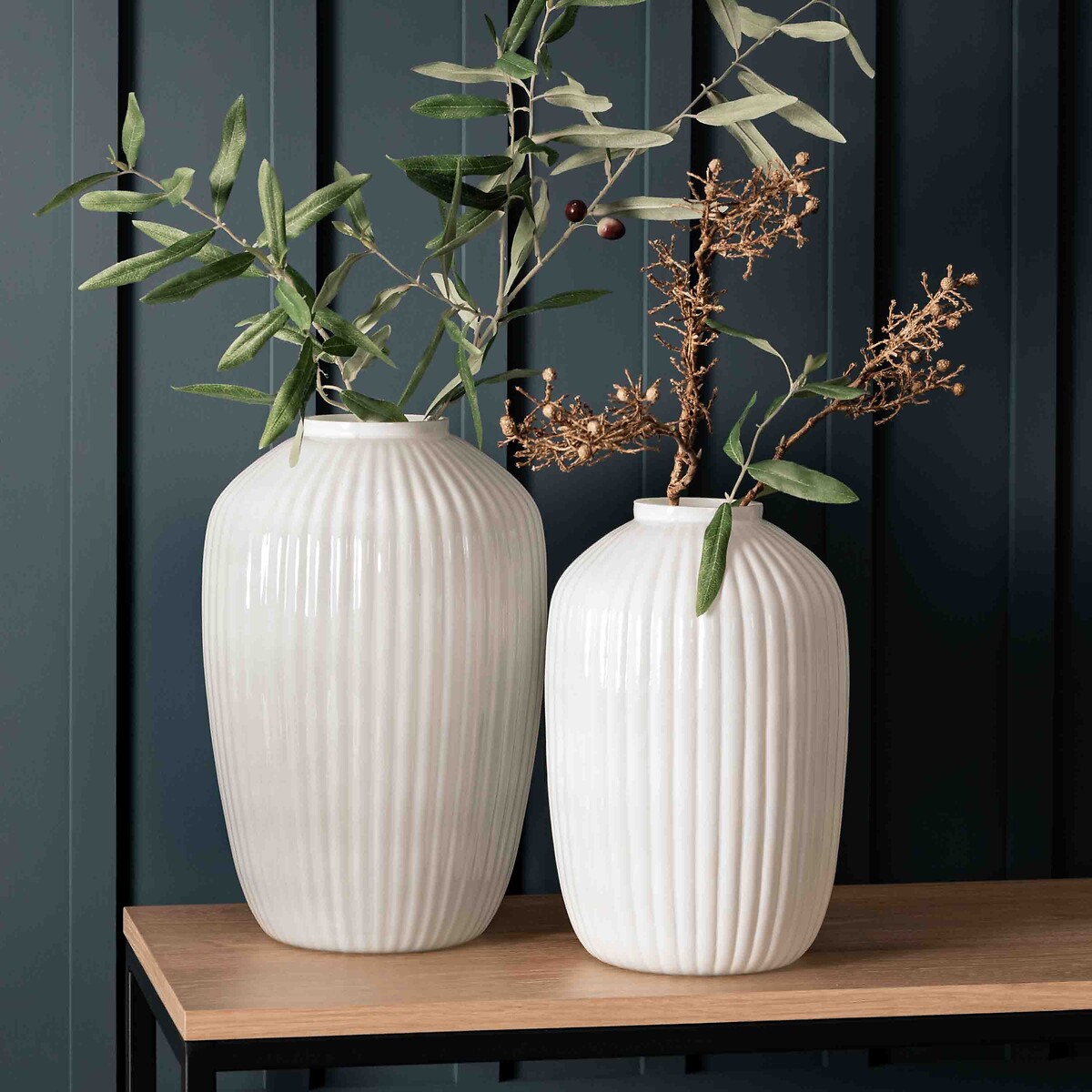 31cm Opaque Glass Vase in White, ÉDITÉ