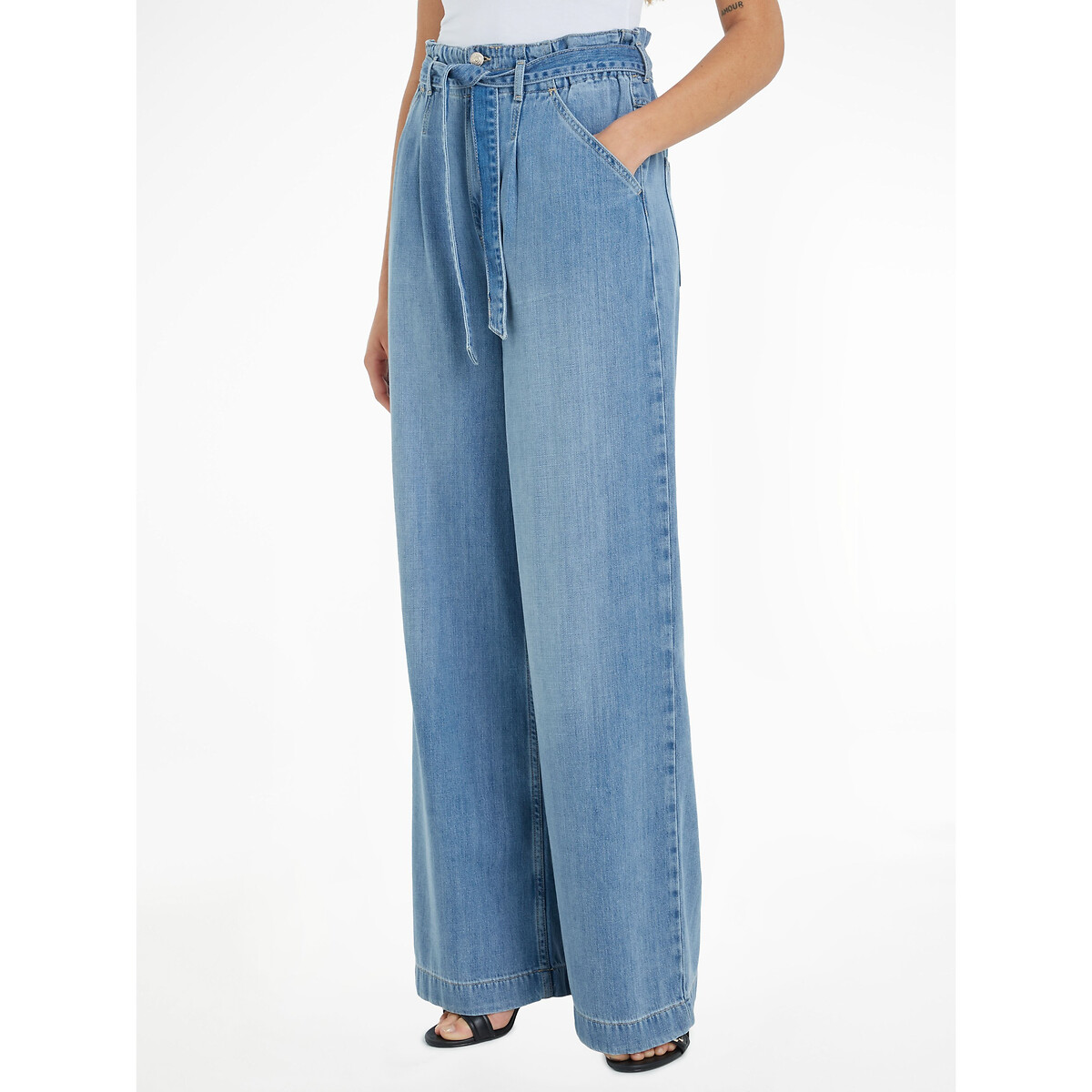 Wide Leg Jeans with High Waist