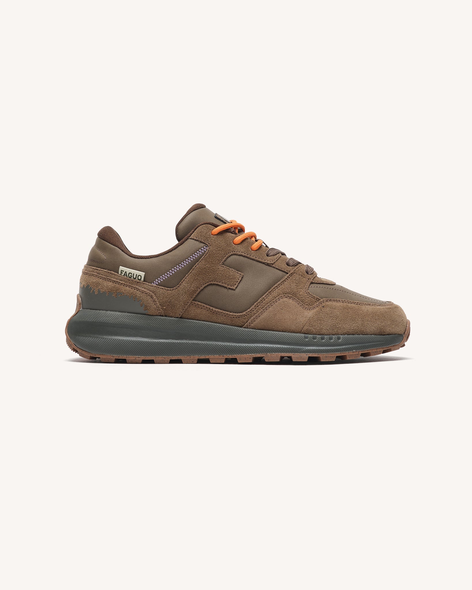 Baskets running en cuir, FAGUO