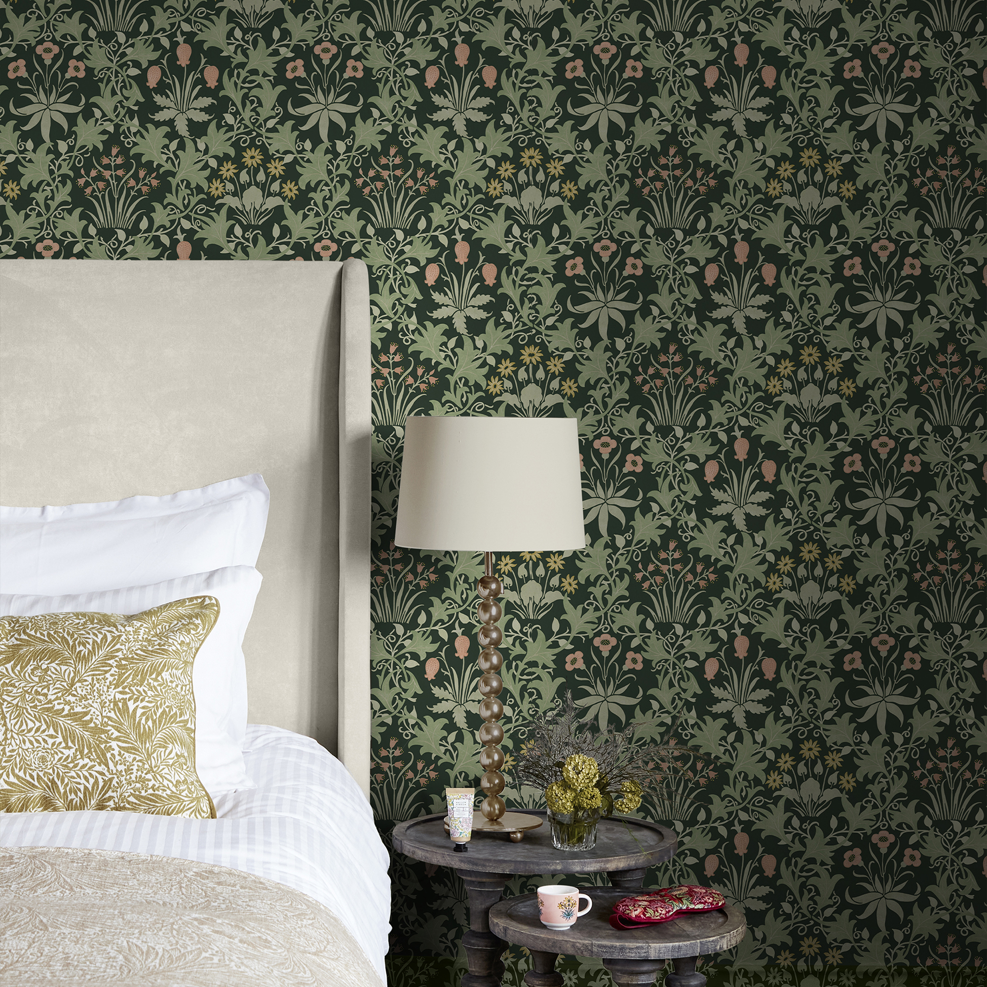 Papier peint fleuri Celandine Forest, WILLIAM MORRIS AT HOME