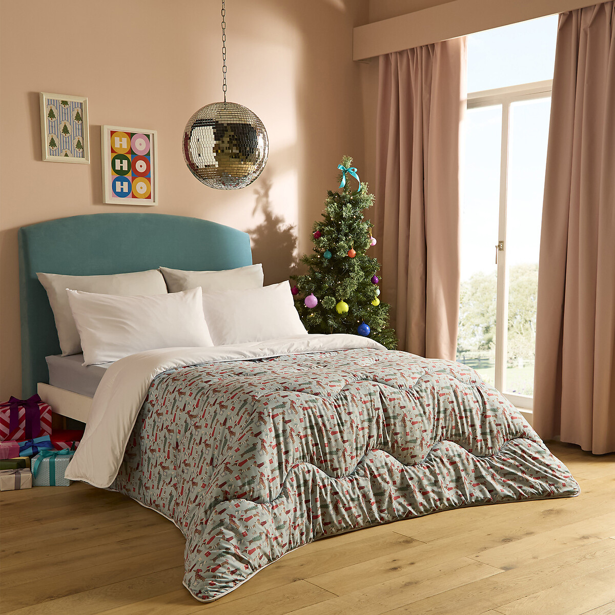 10.5 Tog Coverless Duvet And Pillowcase Set Christmas Dogs, NIGHT LARK