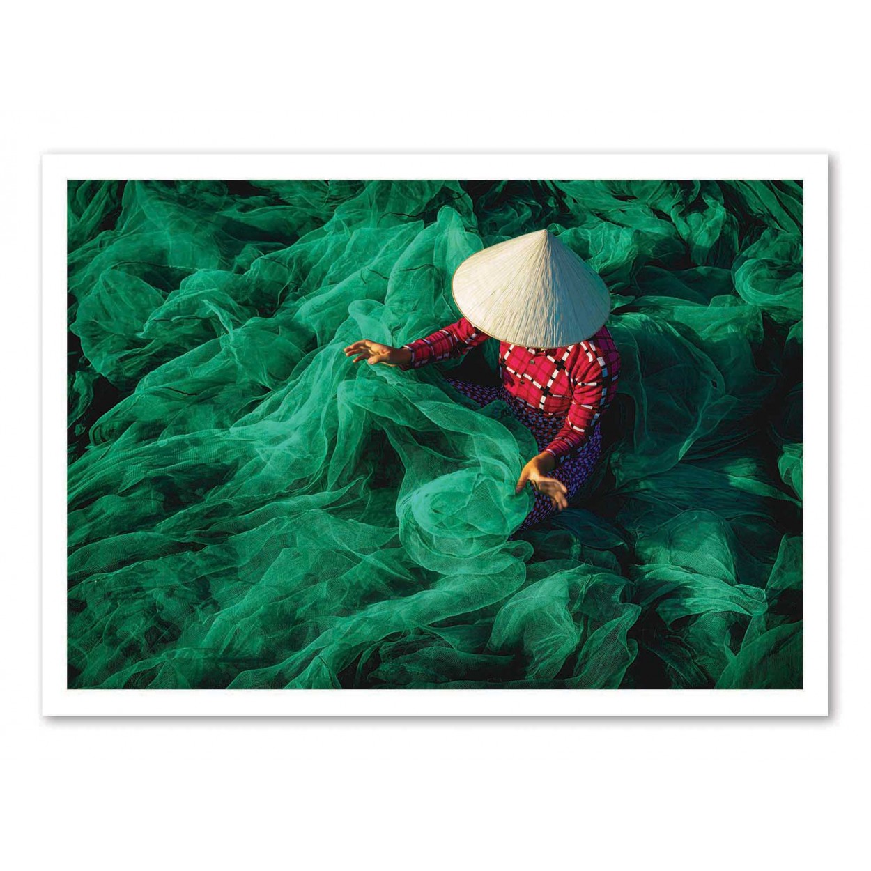 Affiche d’art et cadre noir 30 x 40 cm - The fishing net - Patrick Foto, WALL EDITIONS