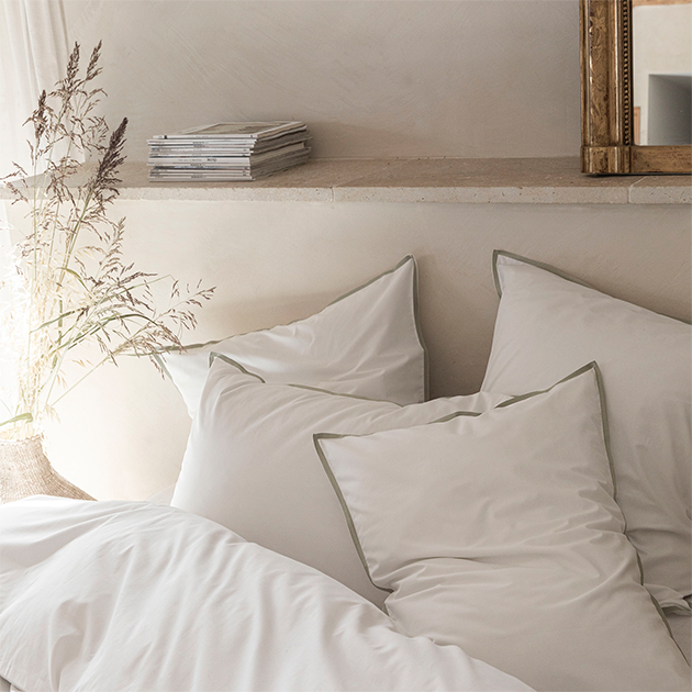 Taie d'oreiller en percale de coton prestige 120 fils, VOLUPTÉ PURE, BLANC CERISE