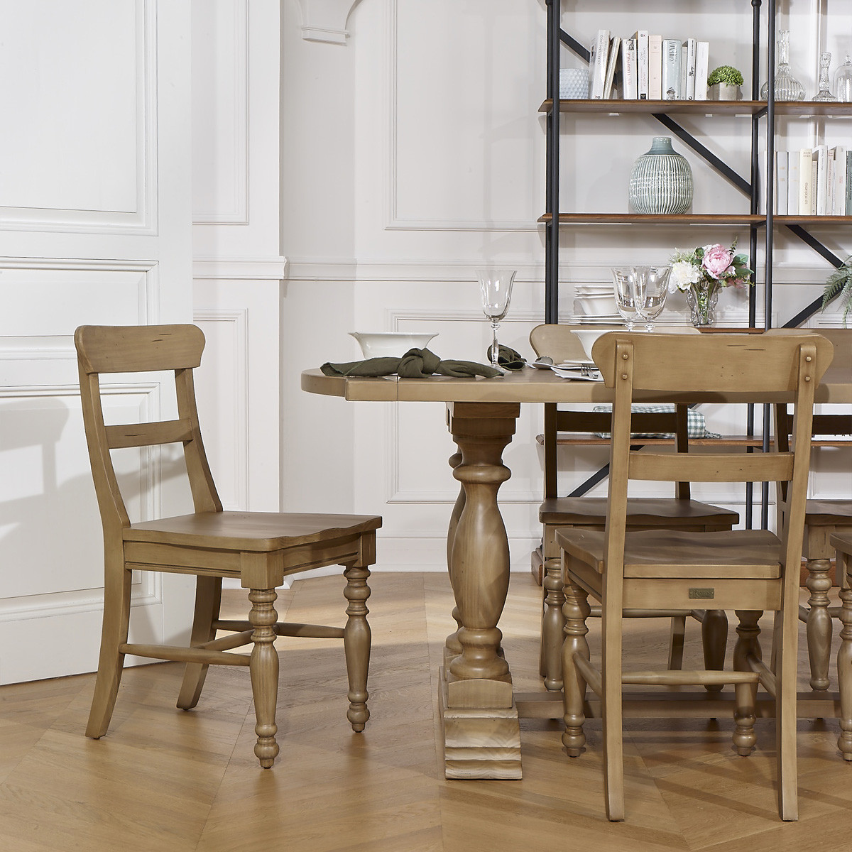 Lot de 2 chaises style contemporain en bois massif JOHNSON, ROBIN DES BOIS