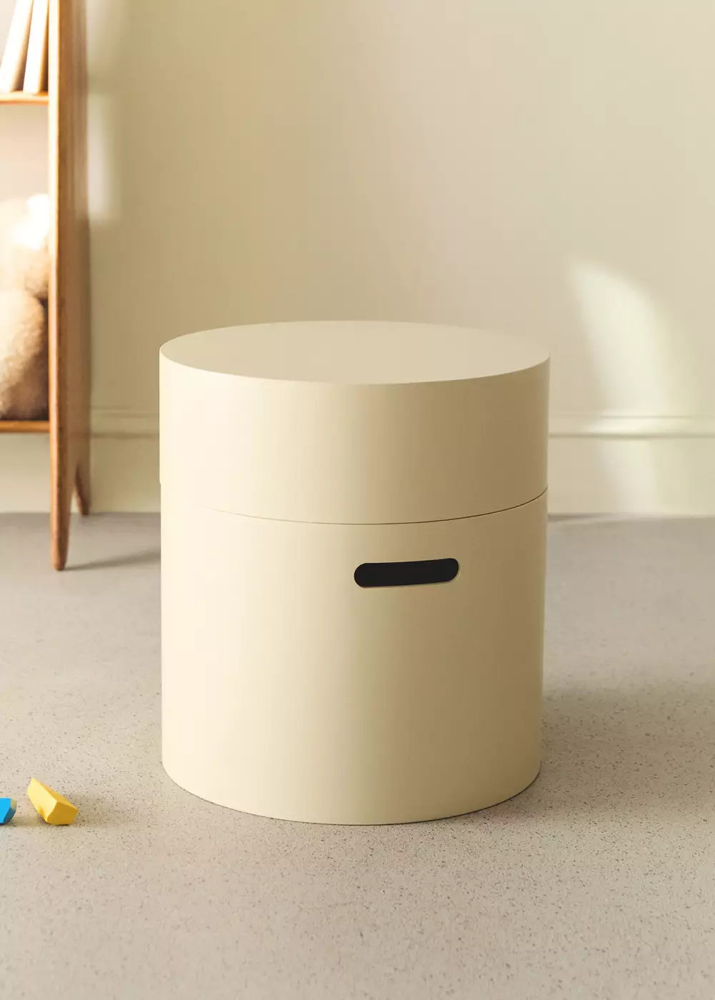 Boîte en bois avec couvercle cylindrique et poignée rectangulaire, MANGO HOME