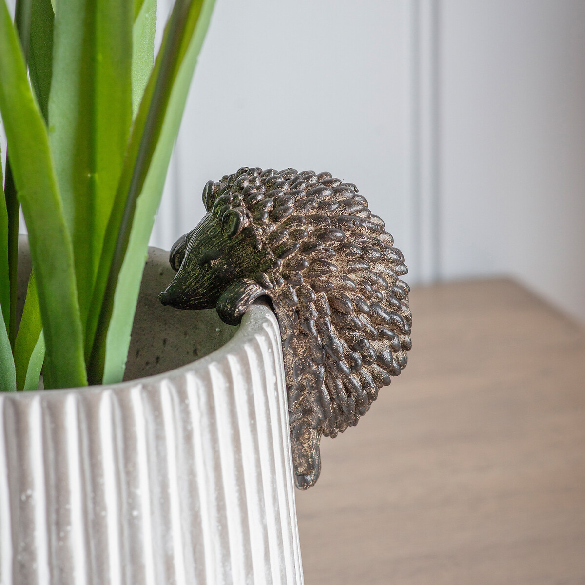 Set of 2 Leo Hedgehog Pot Hangers, ÉDITÉ