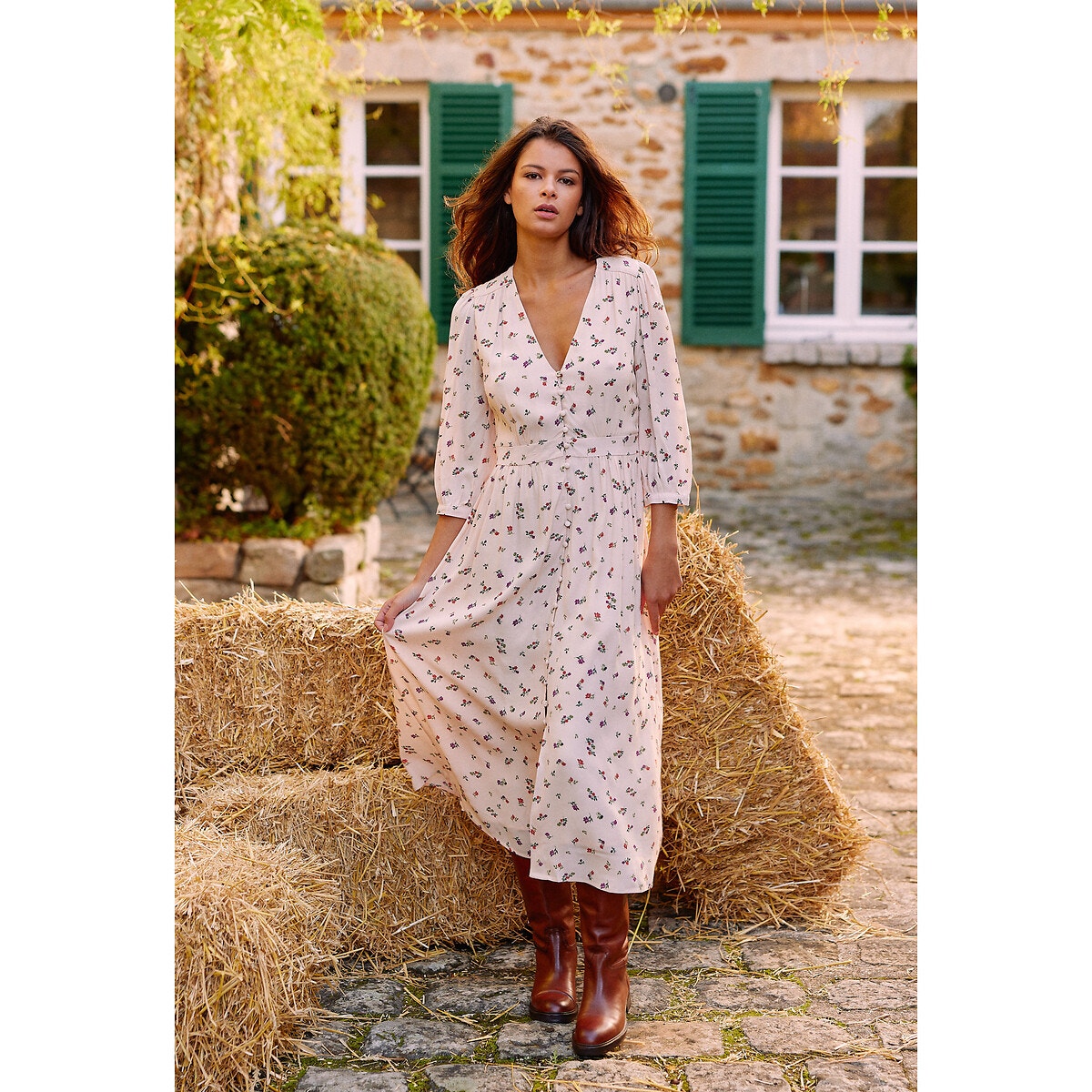 Robe beige best sale mi longue