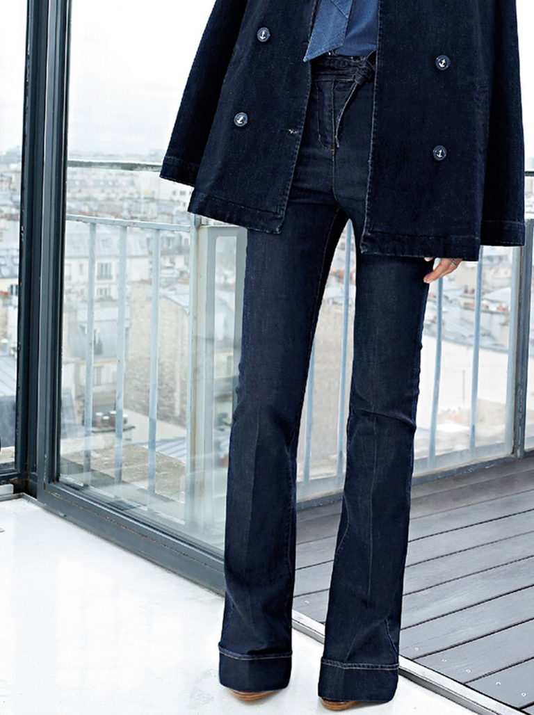 Flared Jeans Image